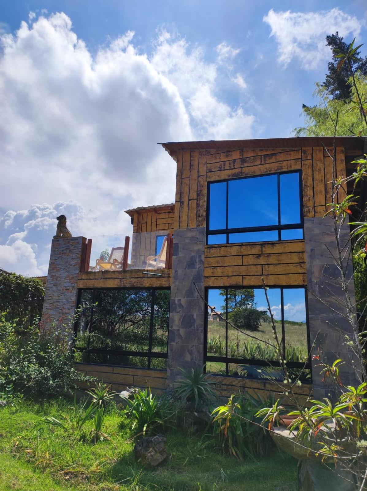 Three-Bedroom House photo 1