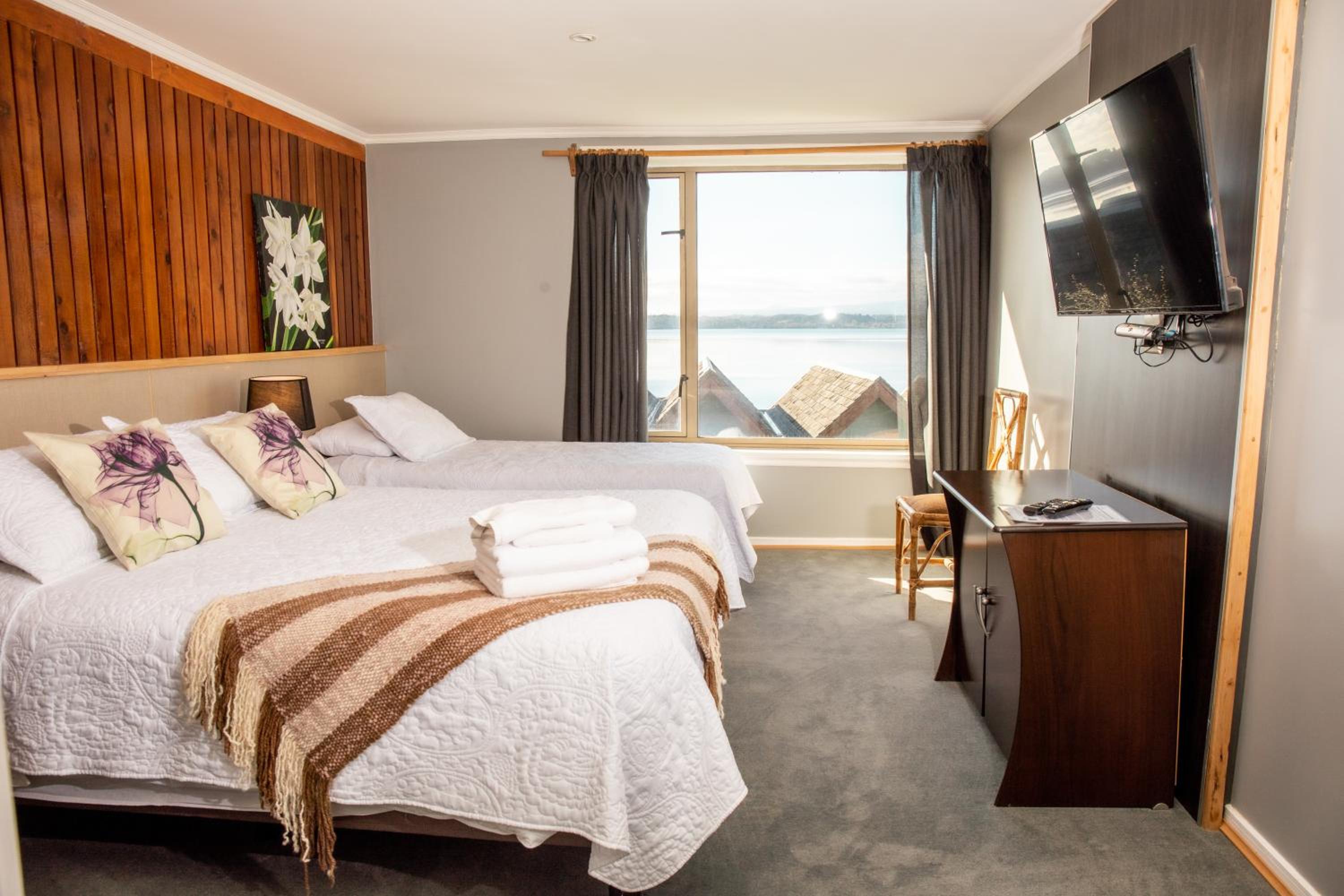 Superior Triple Room photo 3