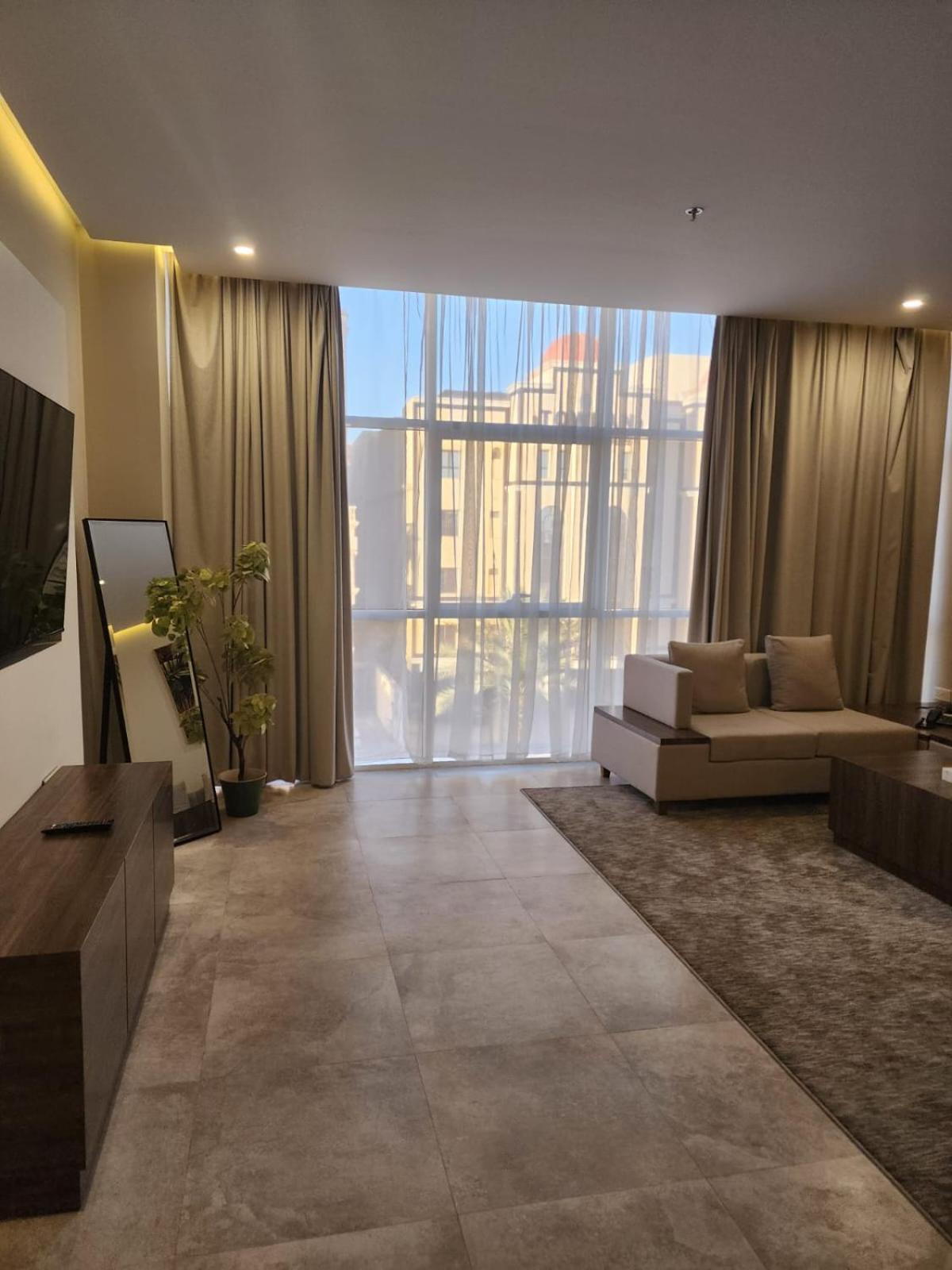 Three-Bedroom Apartment - Photo 20