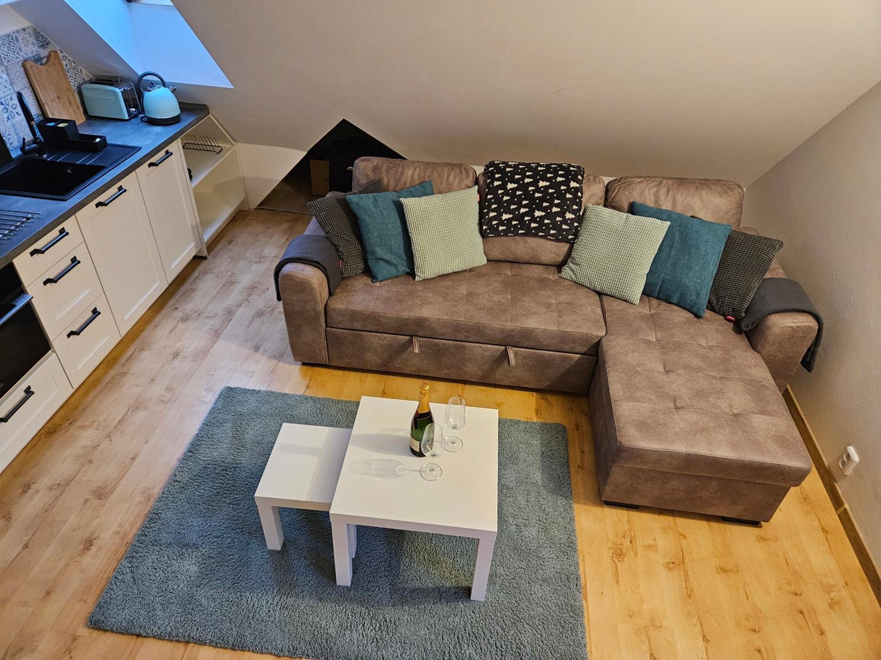 One-Bedroom Apartment photo 1