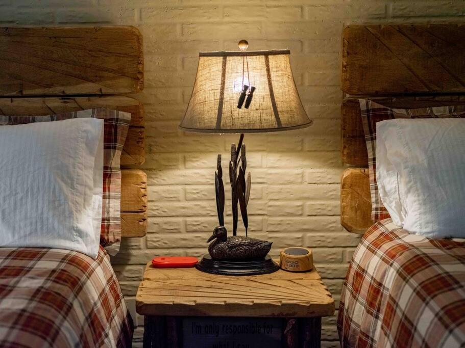 Queen Room with Two Queen Beds photo 1