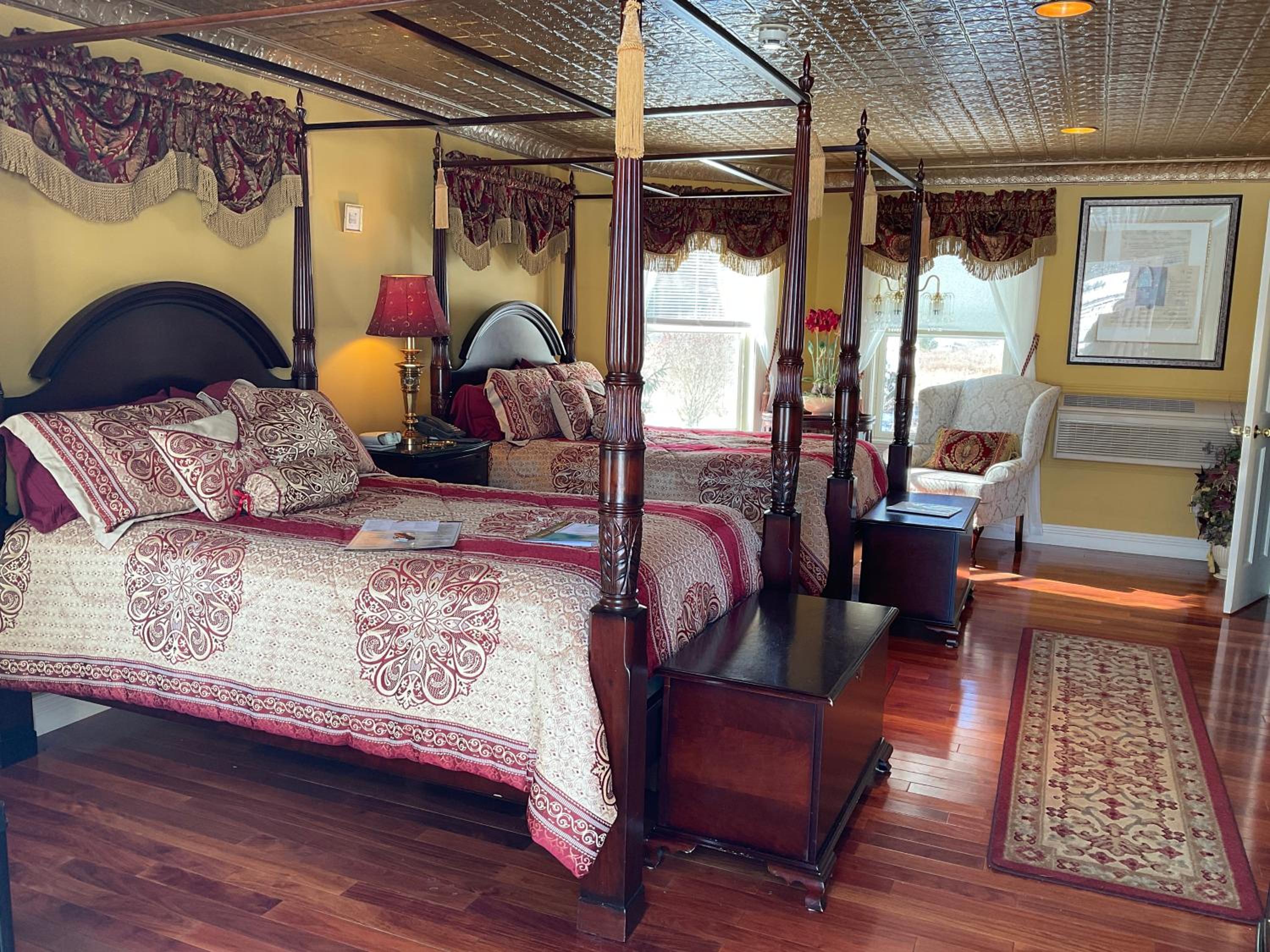 Large Double Room - Photo 2