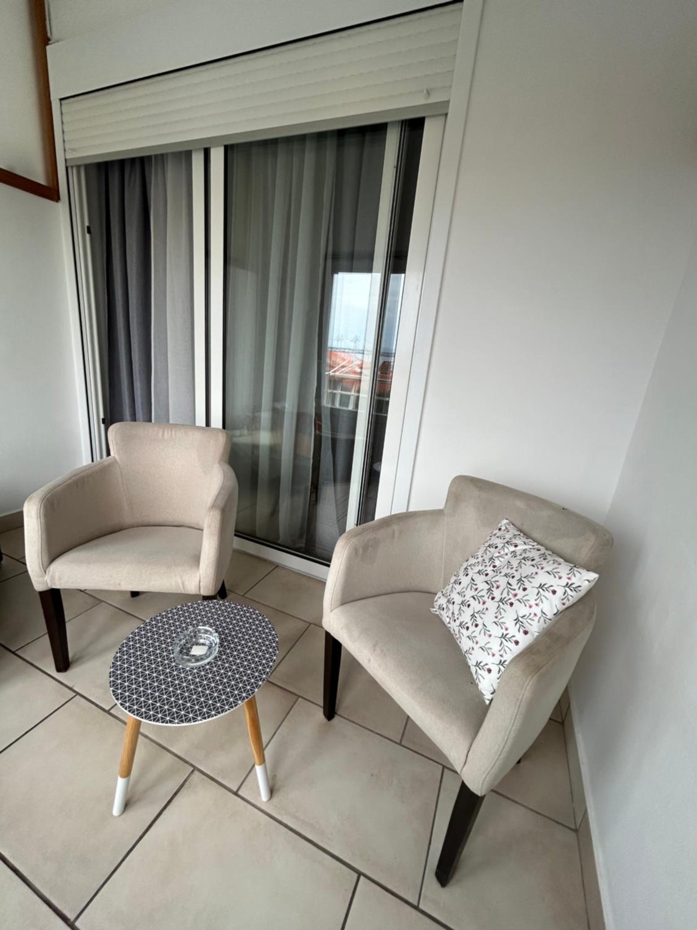 Double Room - Photo 9
