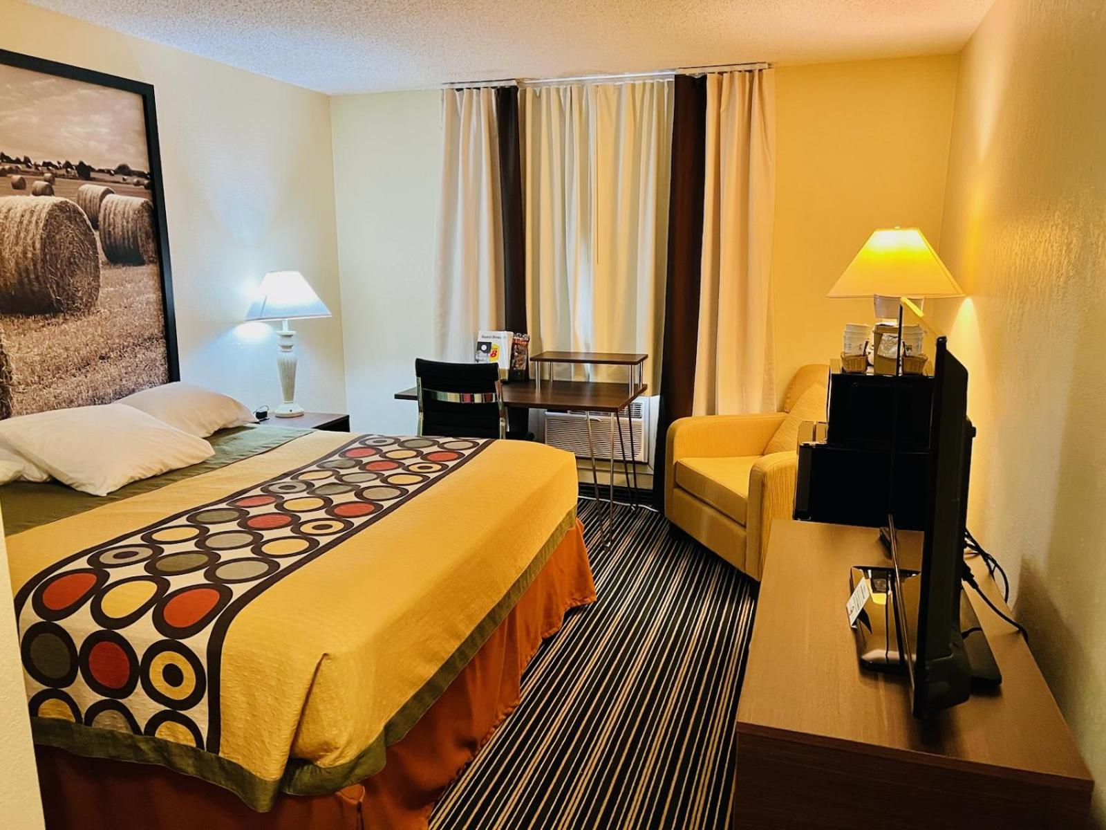 King Room - Non-Smoking - Photo 6