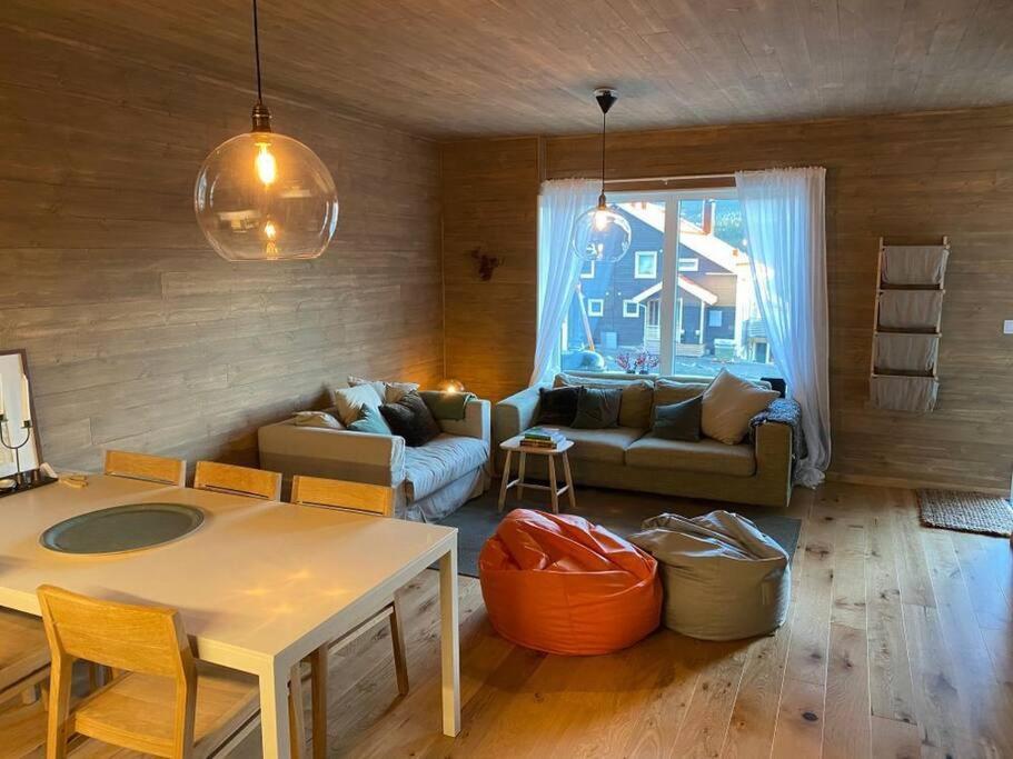 Three-Bedroom Apartment photo 1