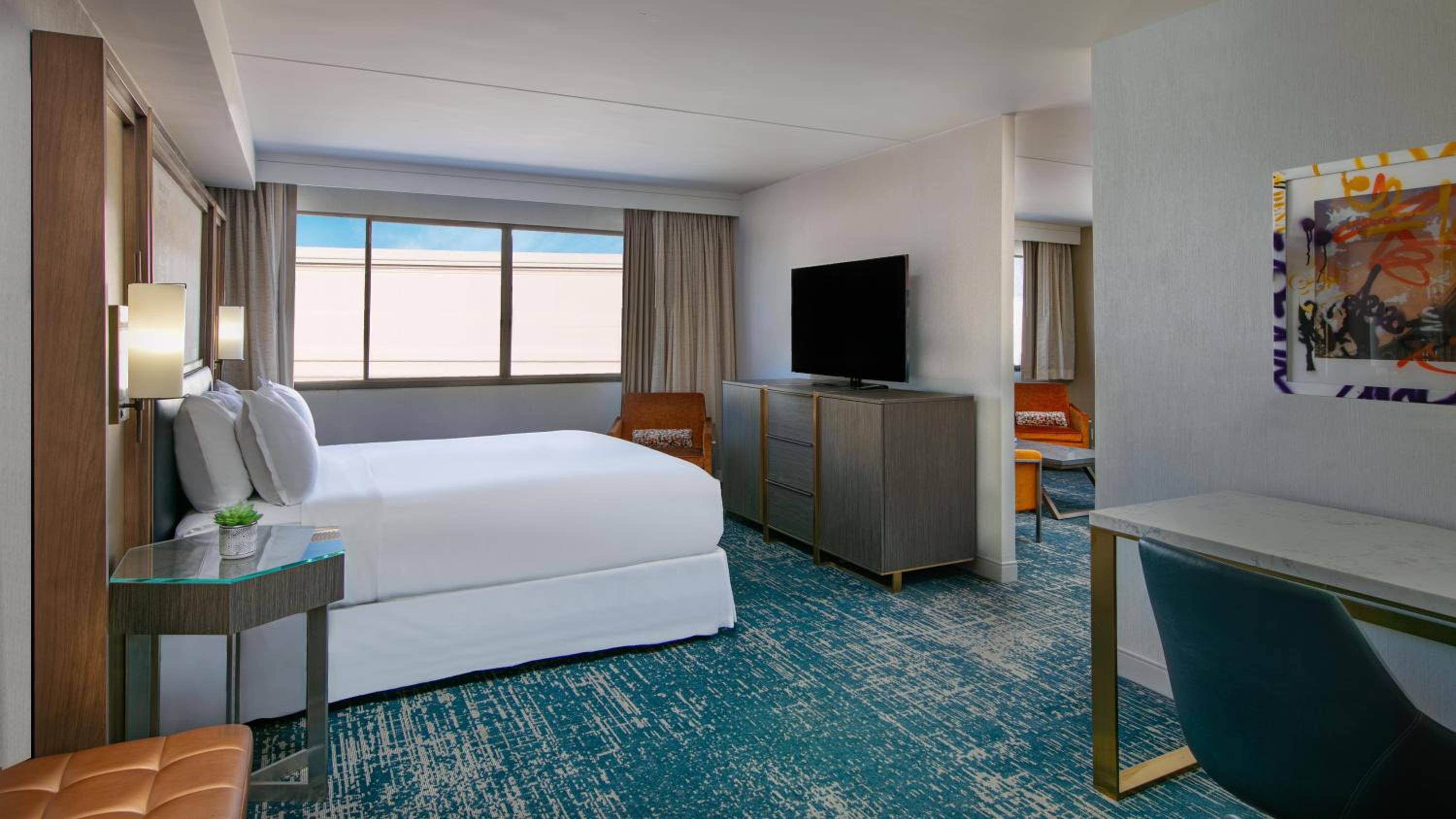 Signature King Suite - Photo 1