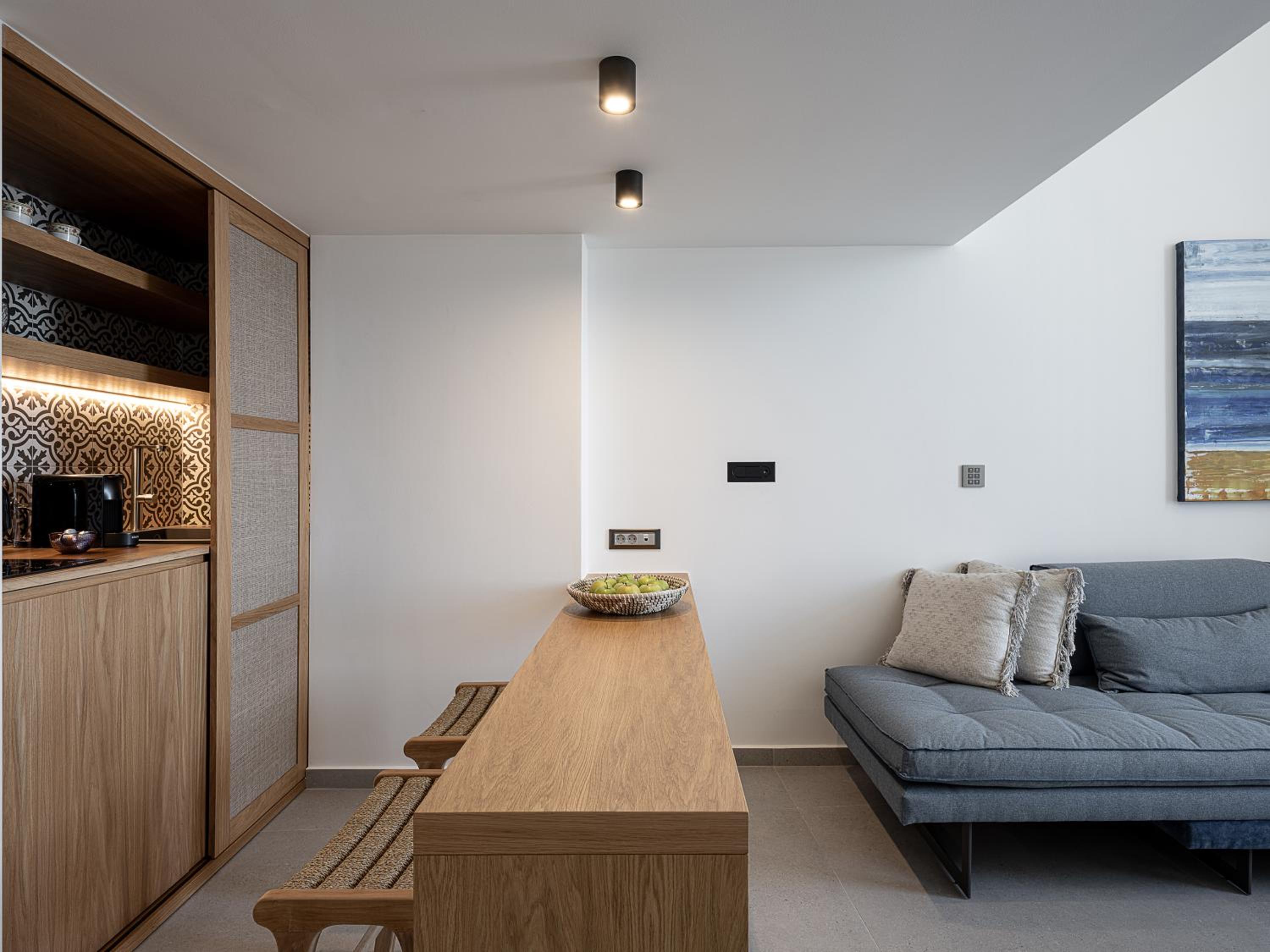 Superior Maisonette Suite with Direct Sea View - Photo 18