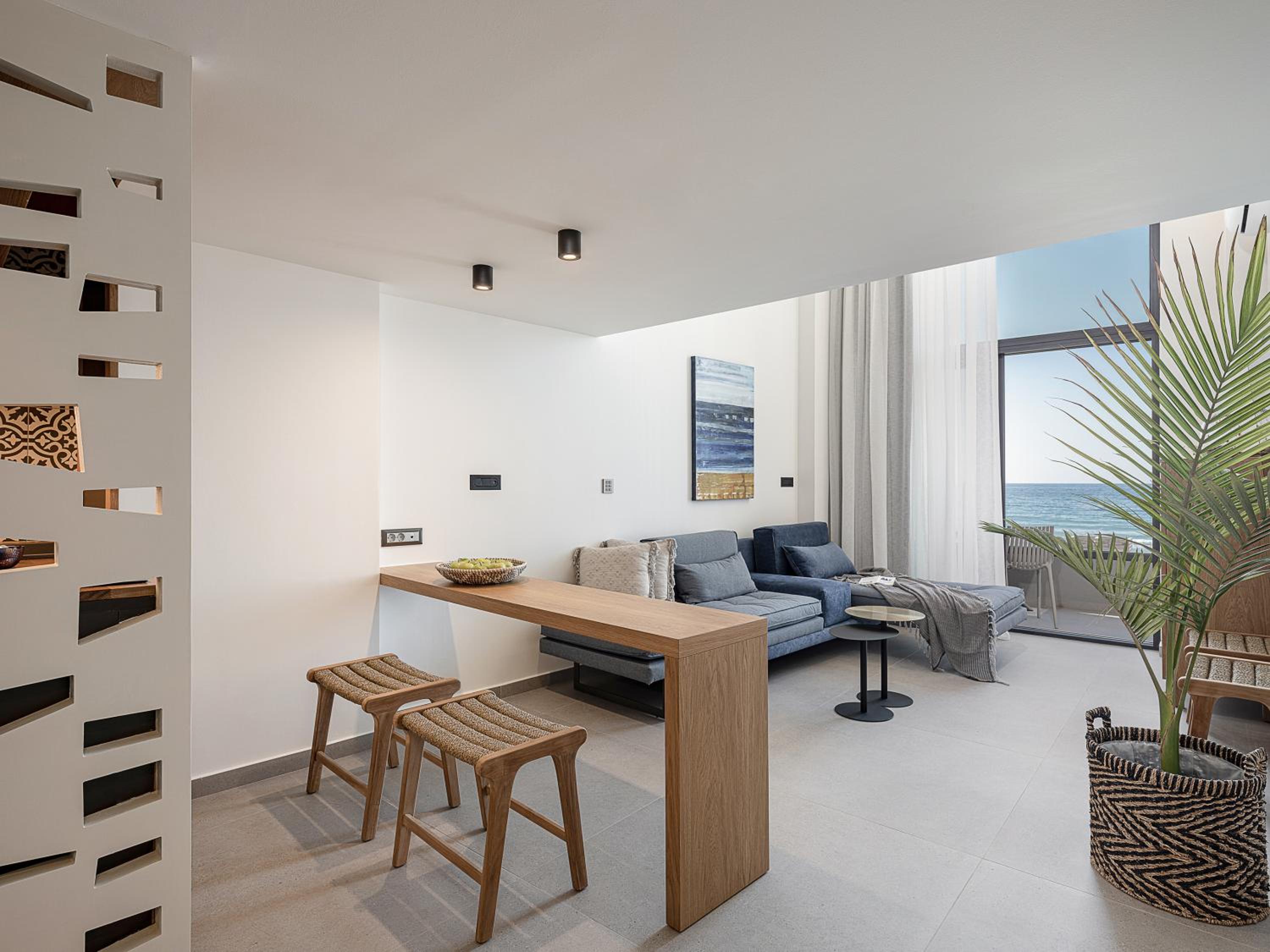 Superior Maisonette Suite with Direct Sea View - Photo 15