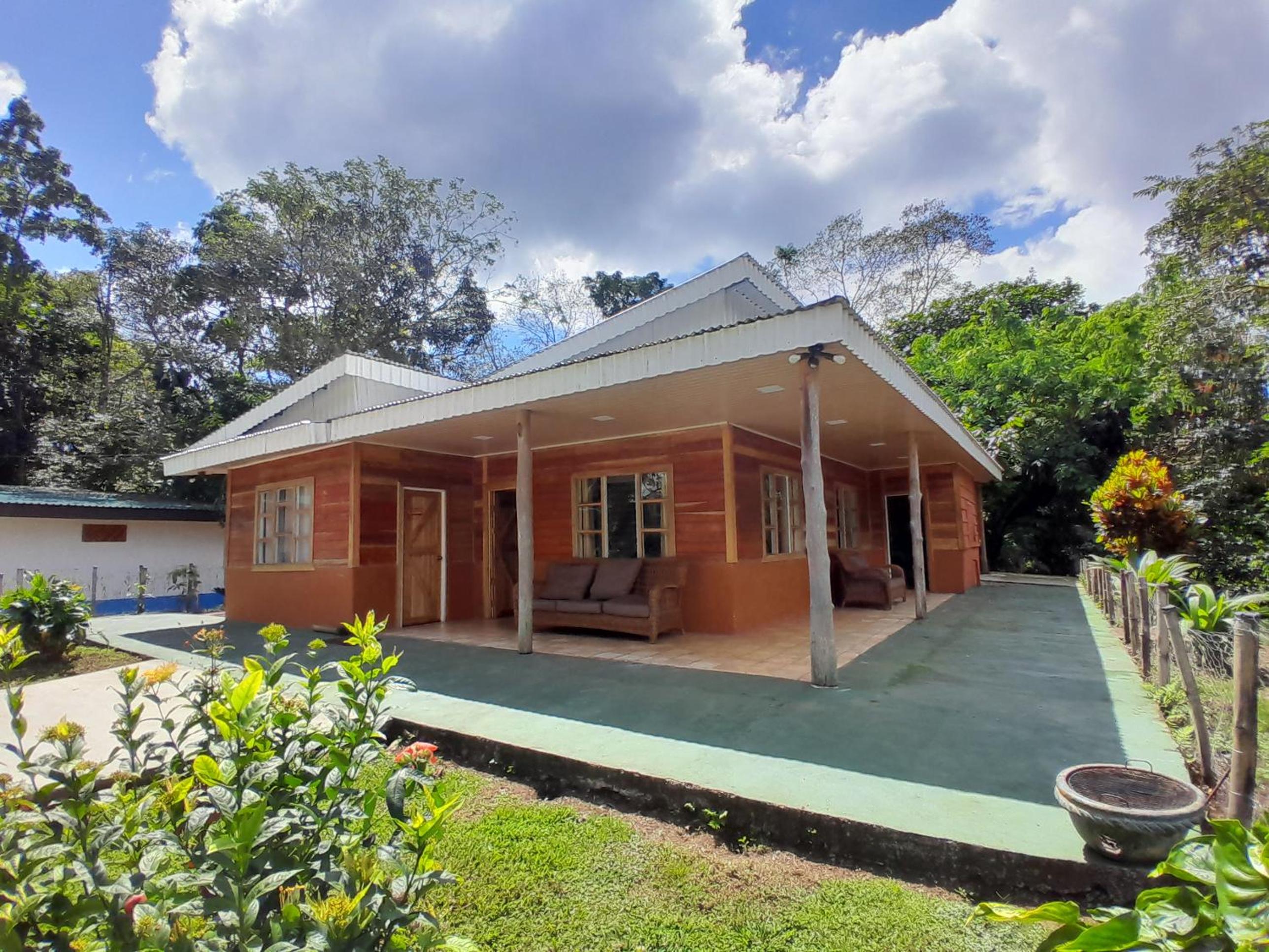Three-Bedroom House photo 2
