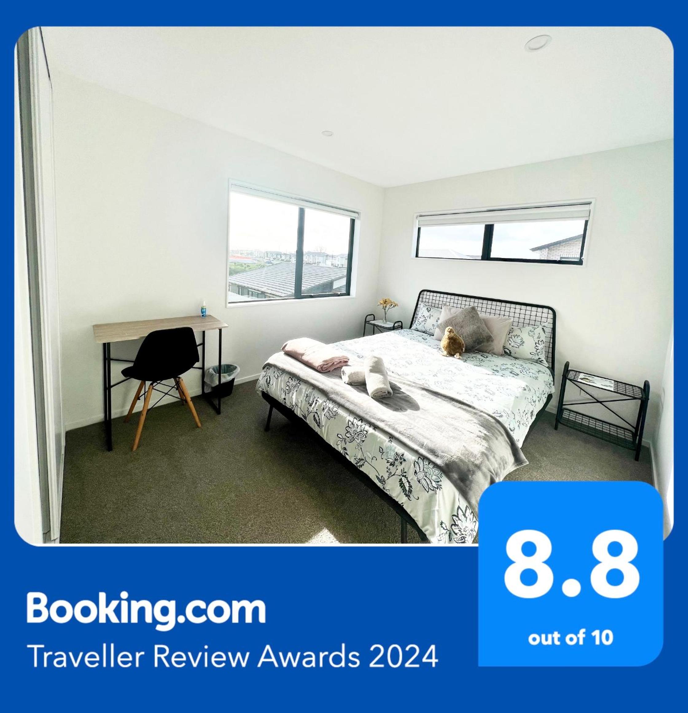 Deluxe Queen Room