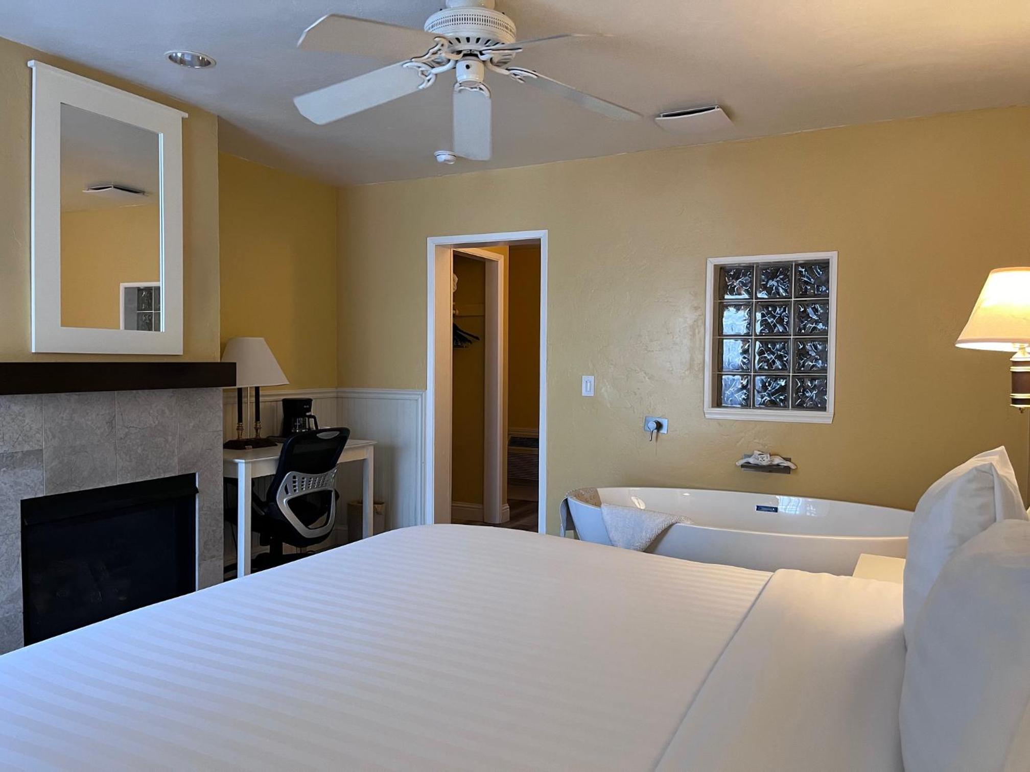 Deluxe Double Room - Photo 5