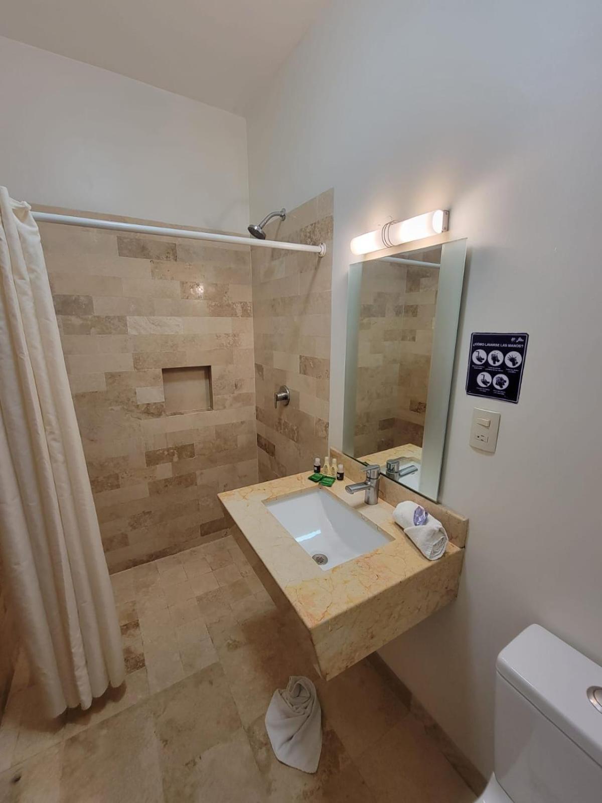 Large Double Room photo 3