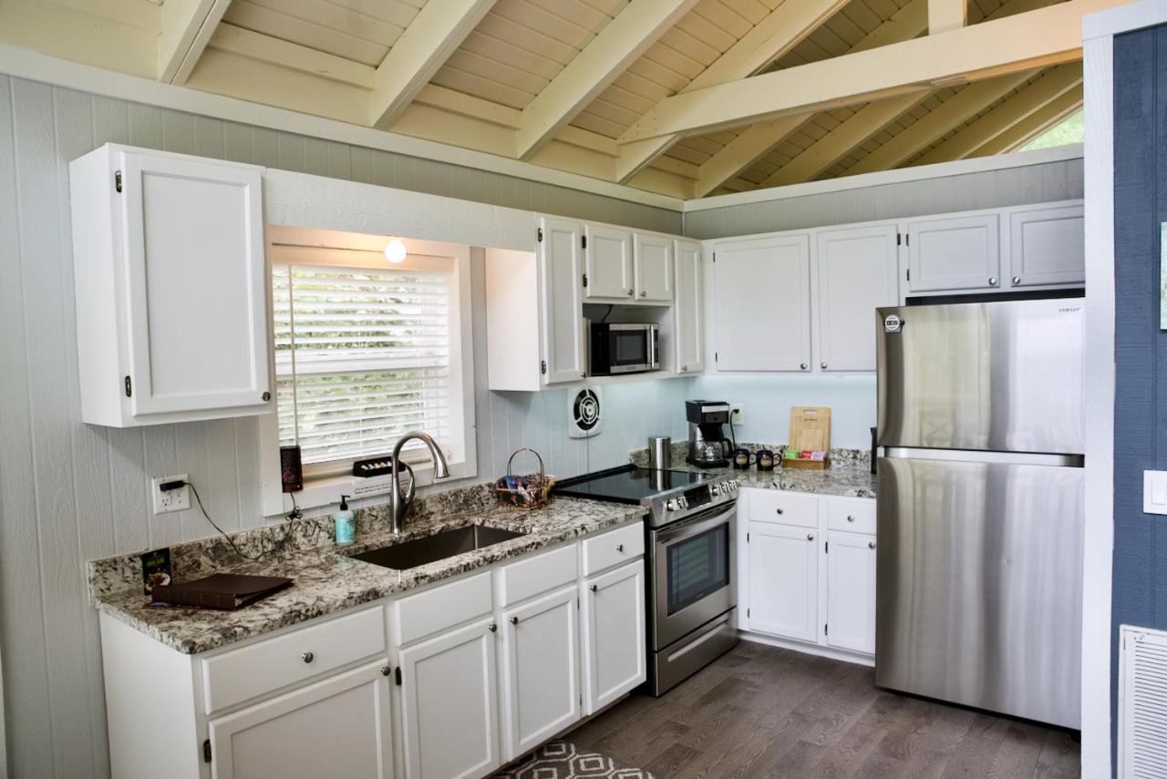 One-Bedroom Cottage - Photo 9