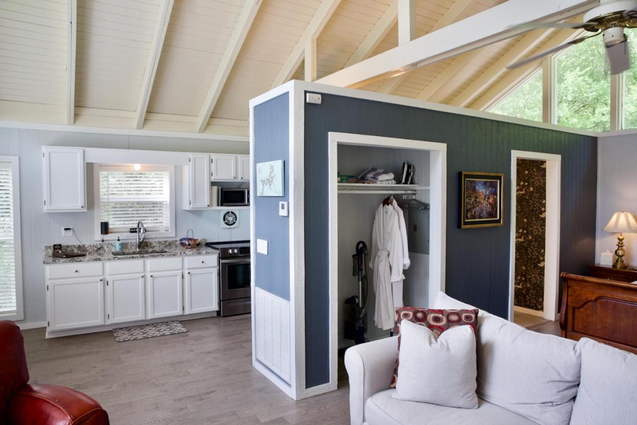 One-Bedroom Cottage - Photo 7