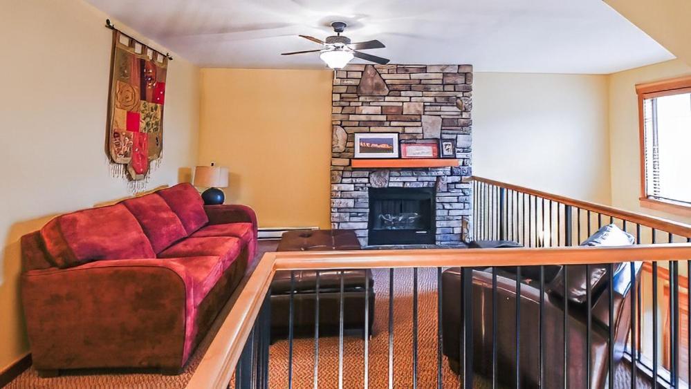 Three-Bedroom Chalet photo 3