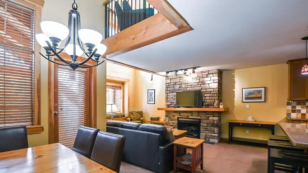 Three-Bedroom Chalet photo 1