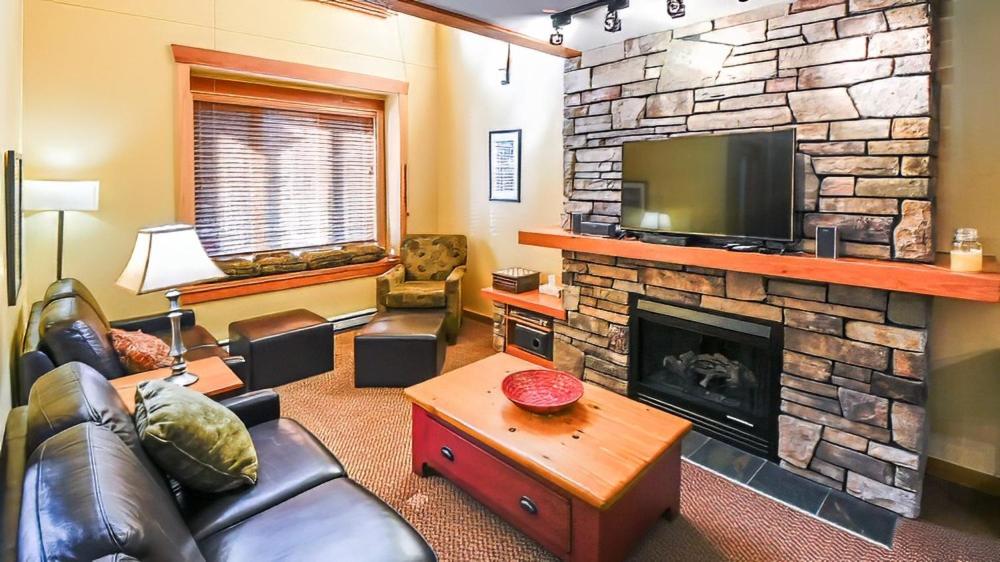 Three-Bedroom Chalet photo 2