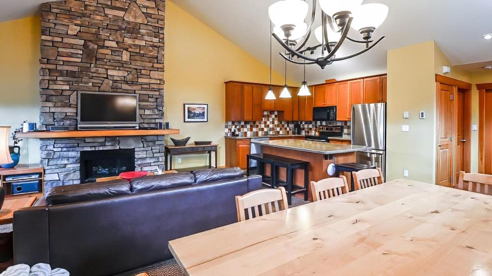 Three-Bedroom Chalet photo 2