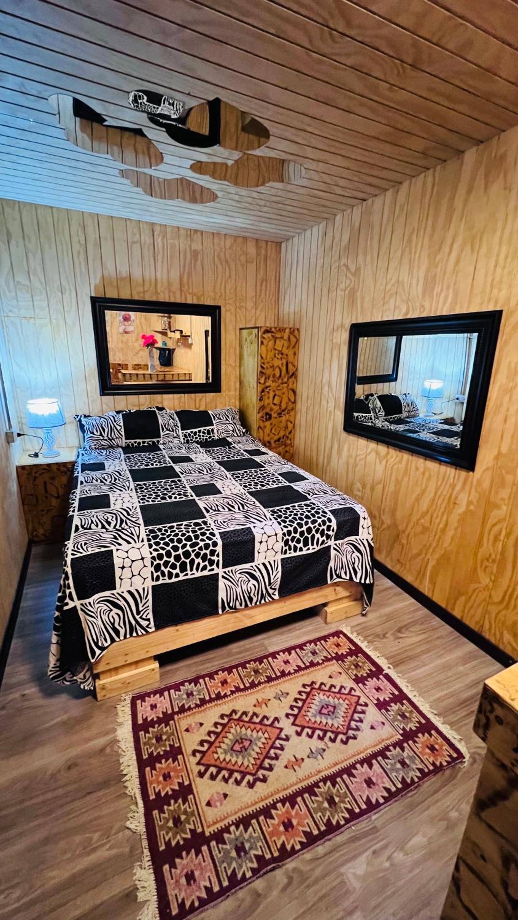 Queen Room With Pool View