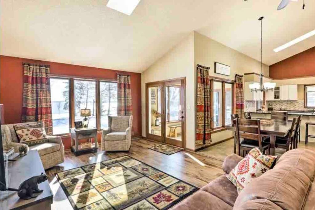 Four-Bedroom House photo 3