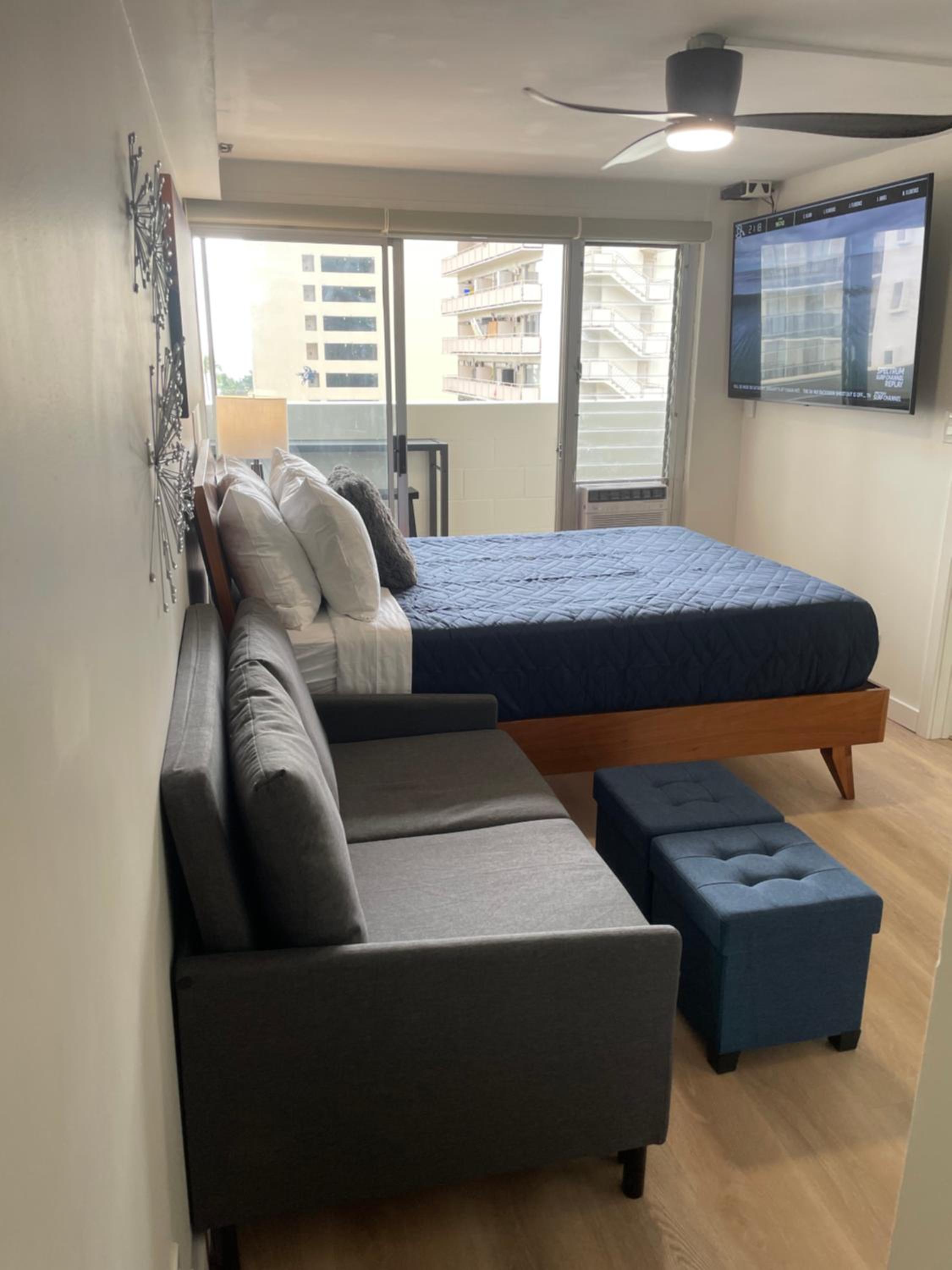 Contemporary Ocean View Suite - Heart of Waikiki!: Studio with Sea View photo