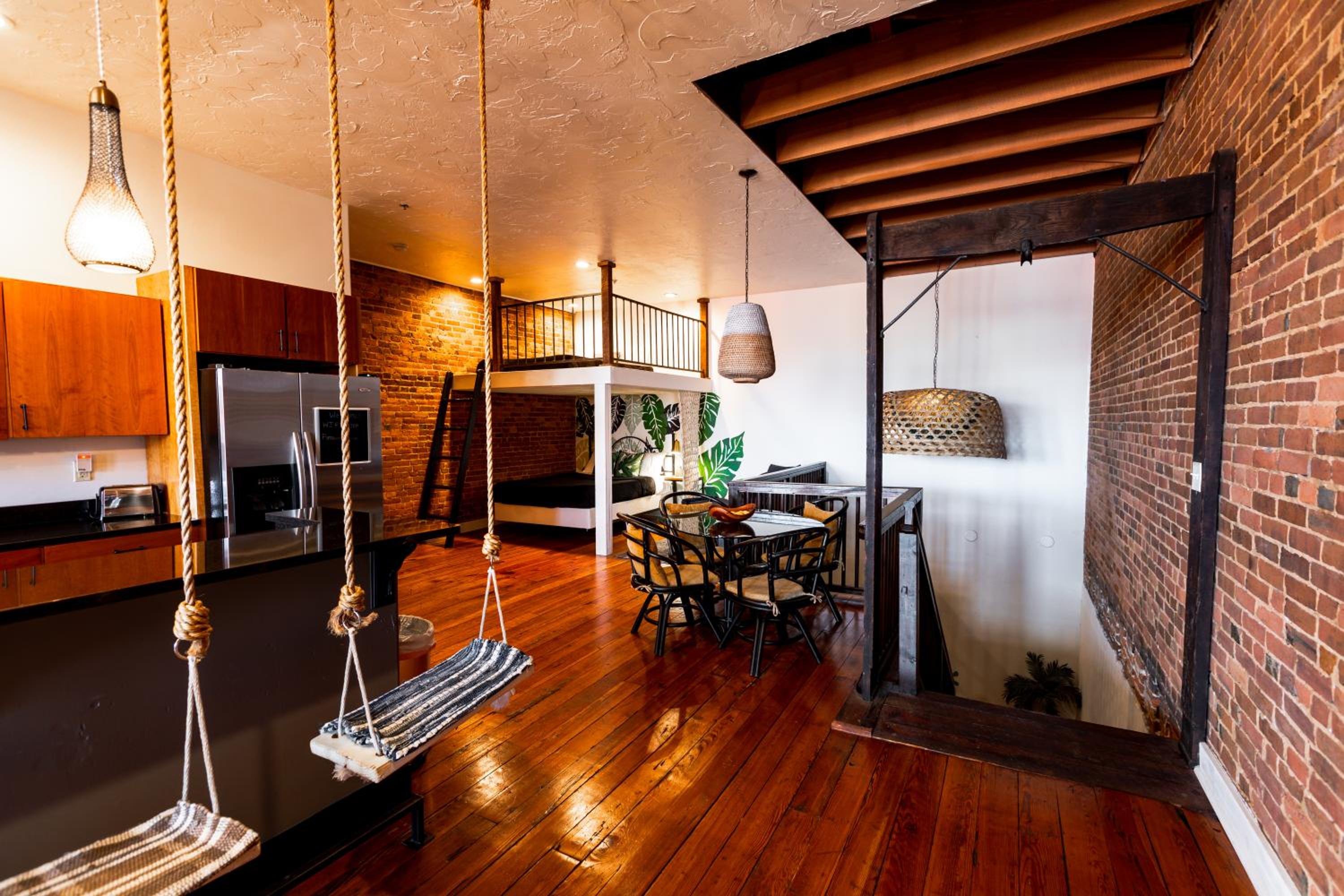 Three-Bedroom Loft Apartment photo 2
