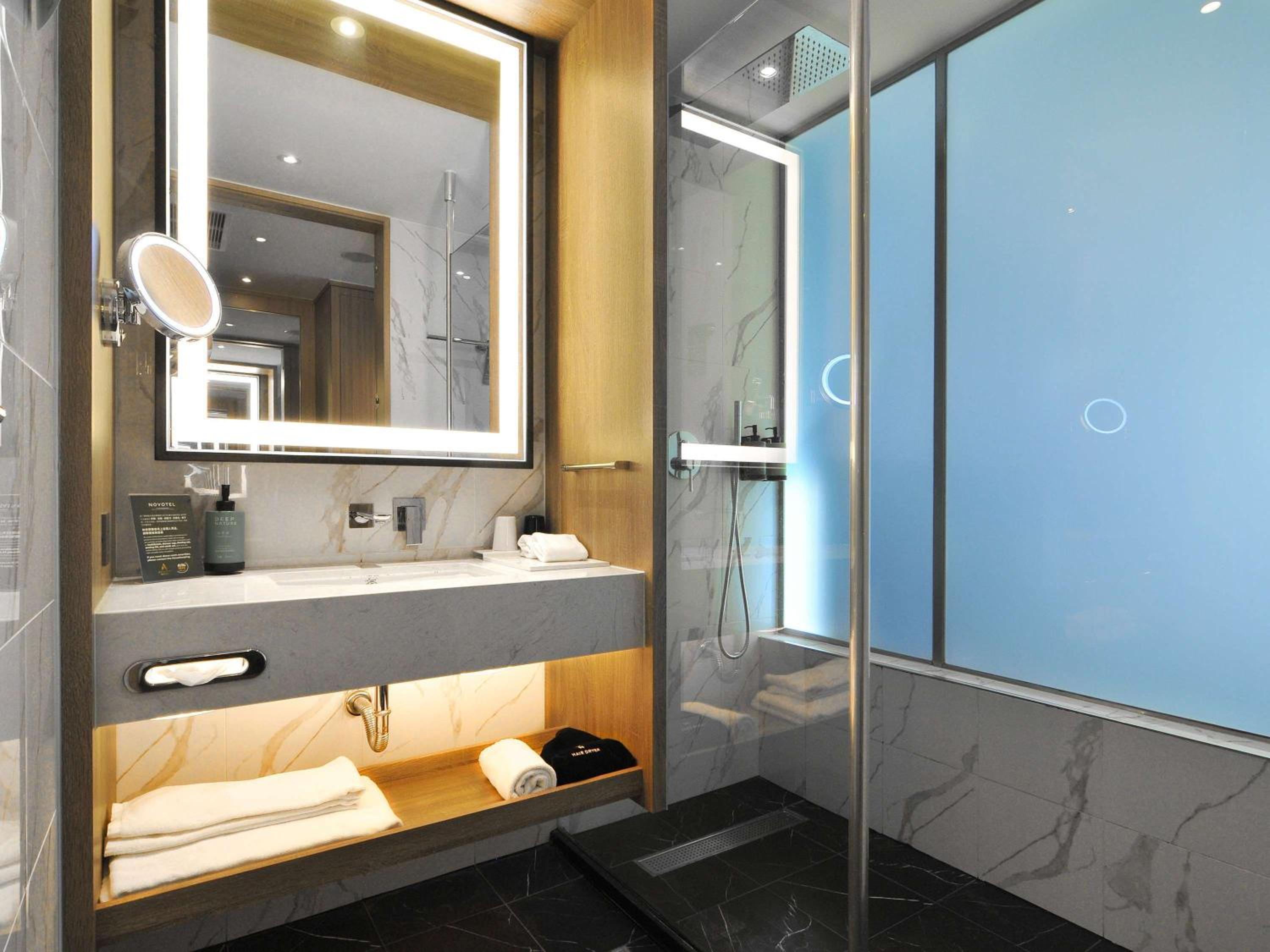 Standard King Room - Photo 2