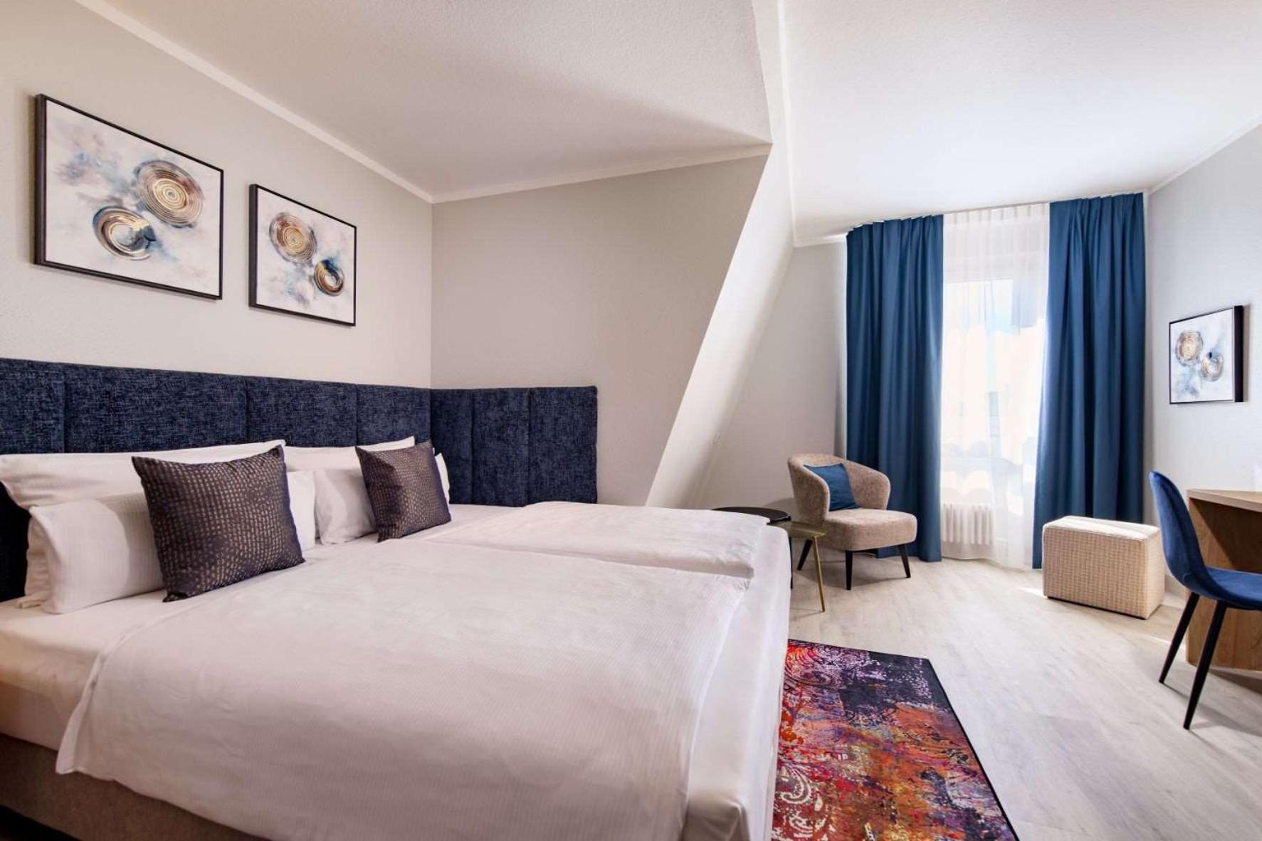 Standard Double Room - Photo 7