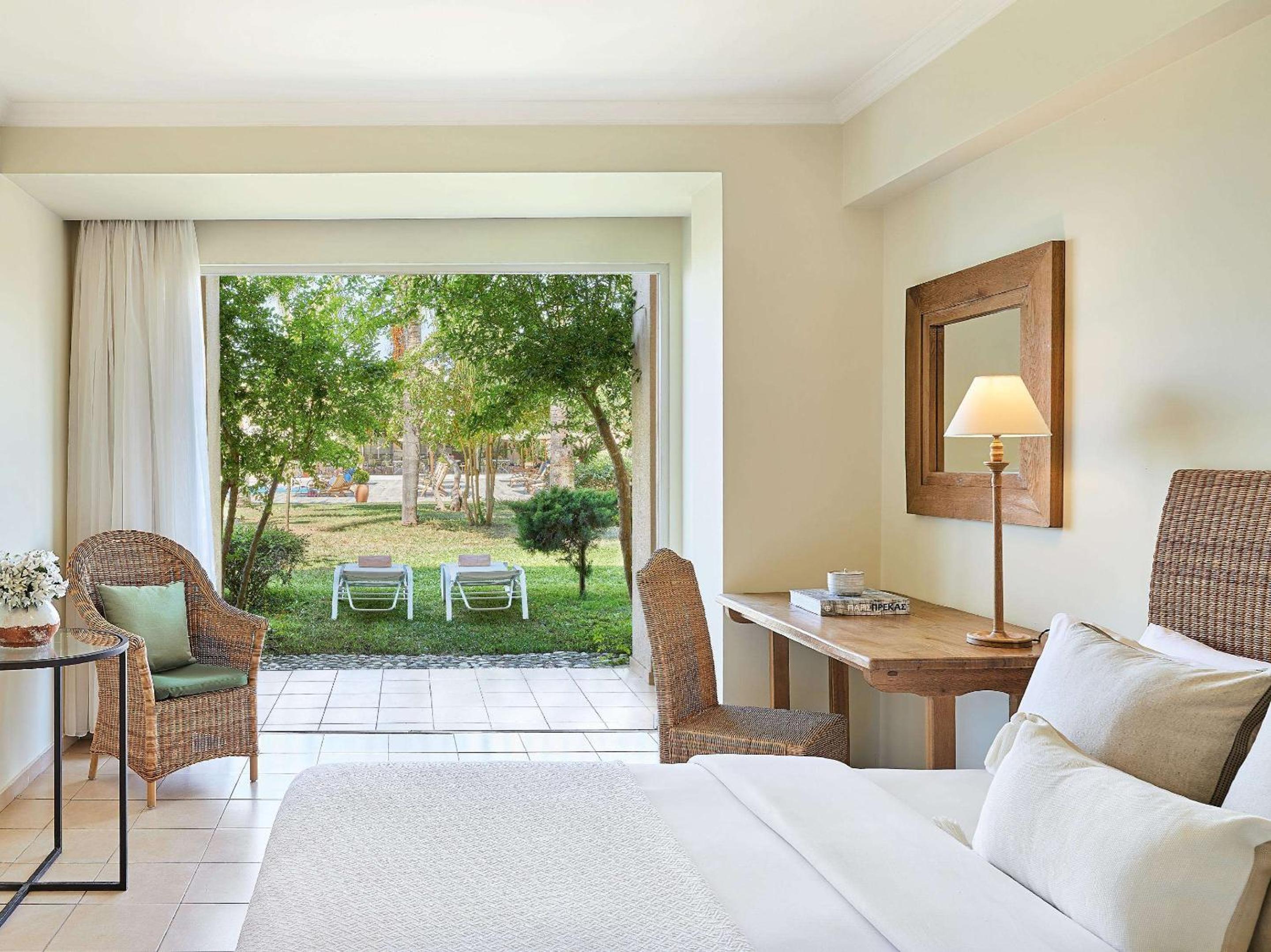 Deluxe Family Suite Garden Patio - Photo 1