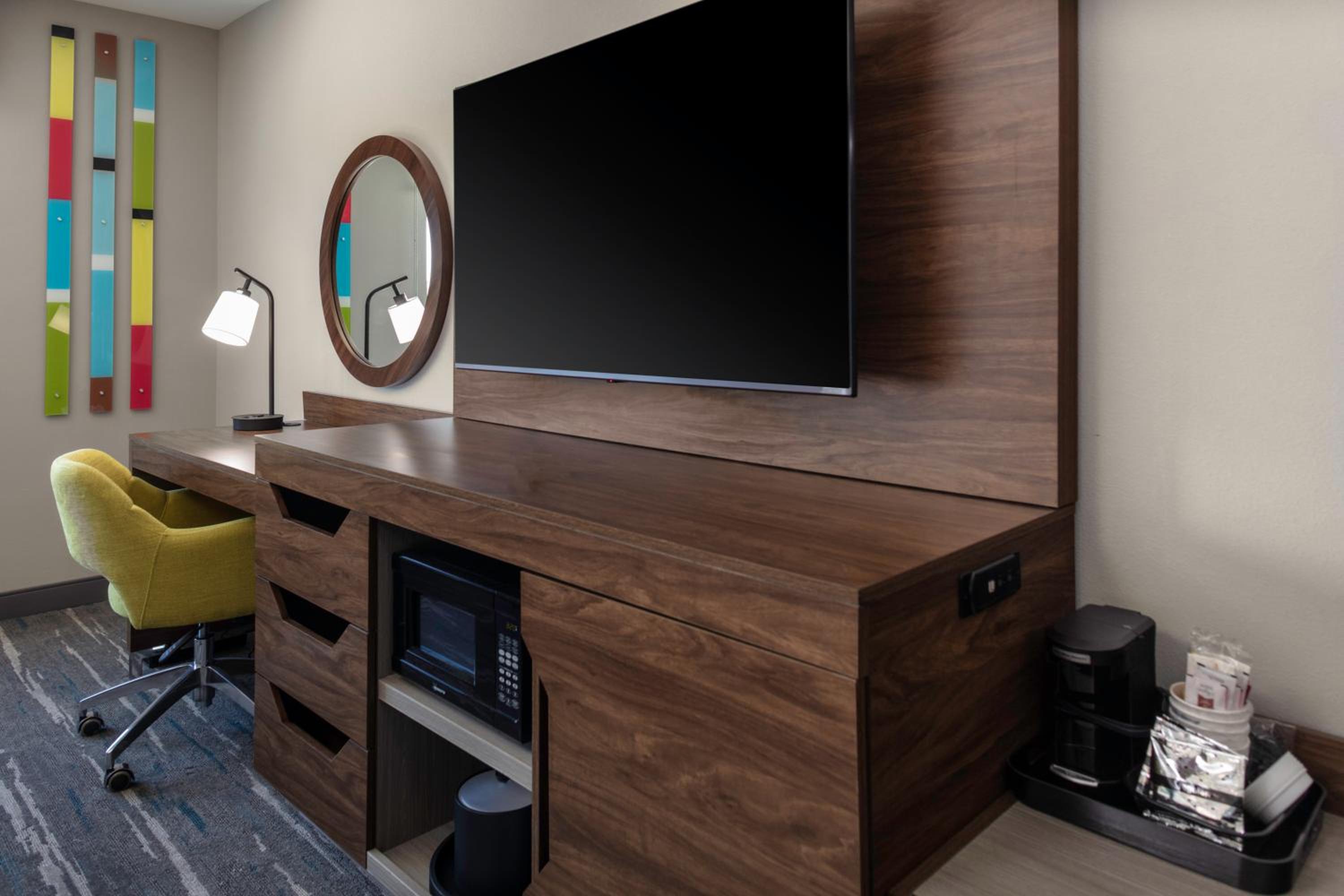 King Studio Suite - Photo 6