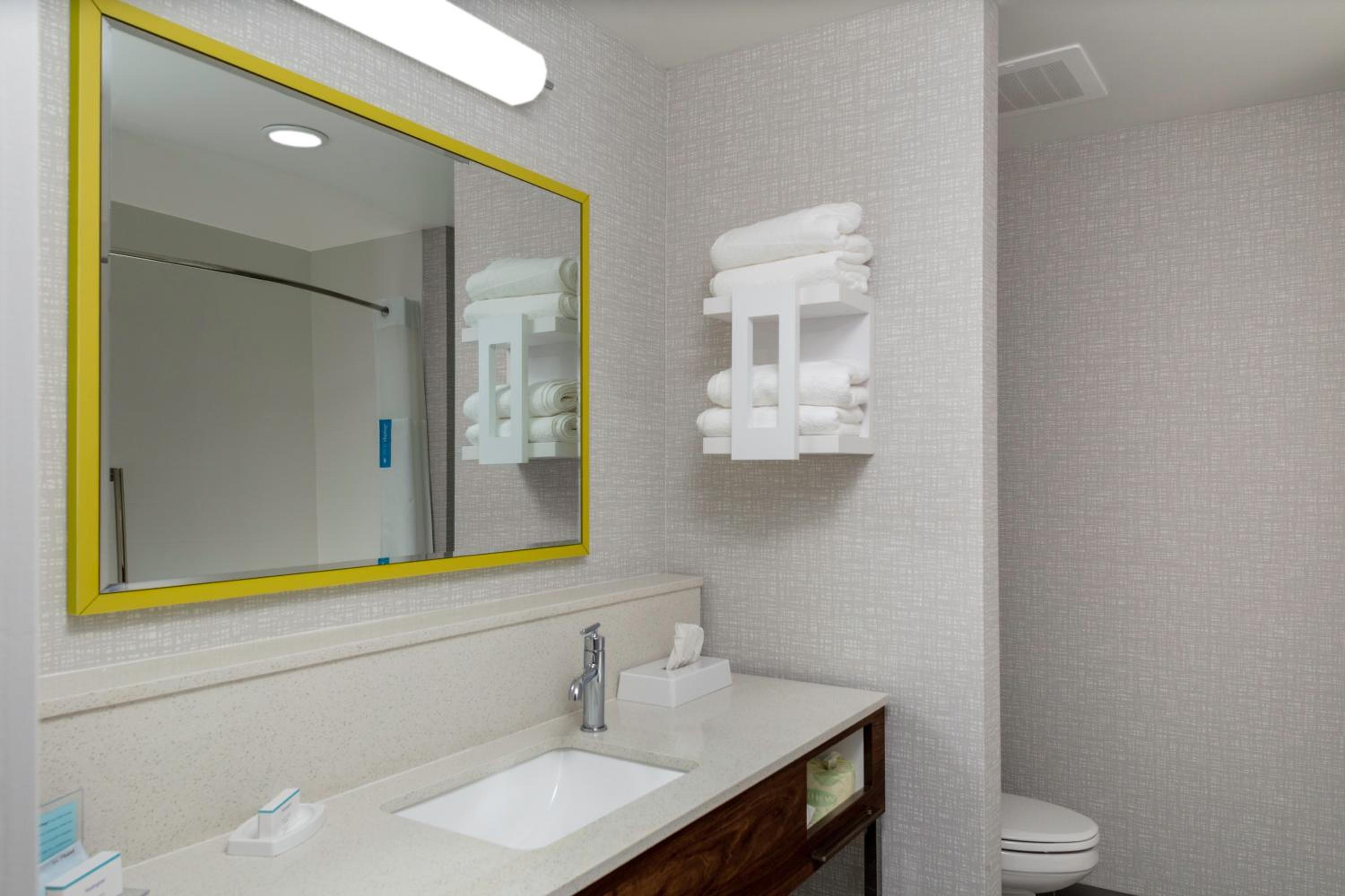 King Studio Suite - Photo 8