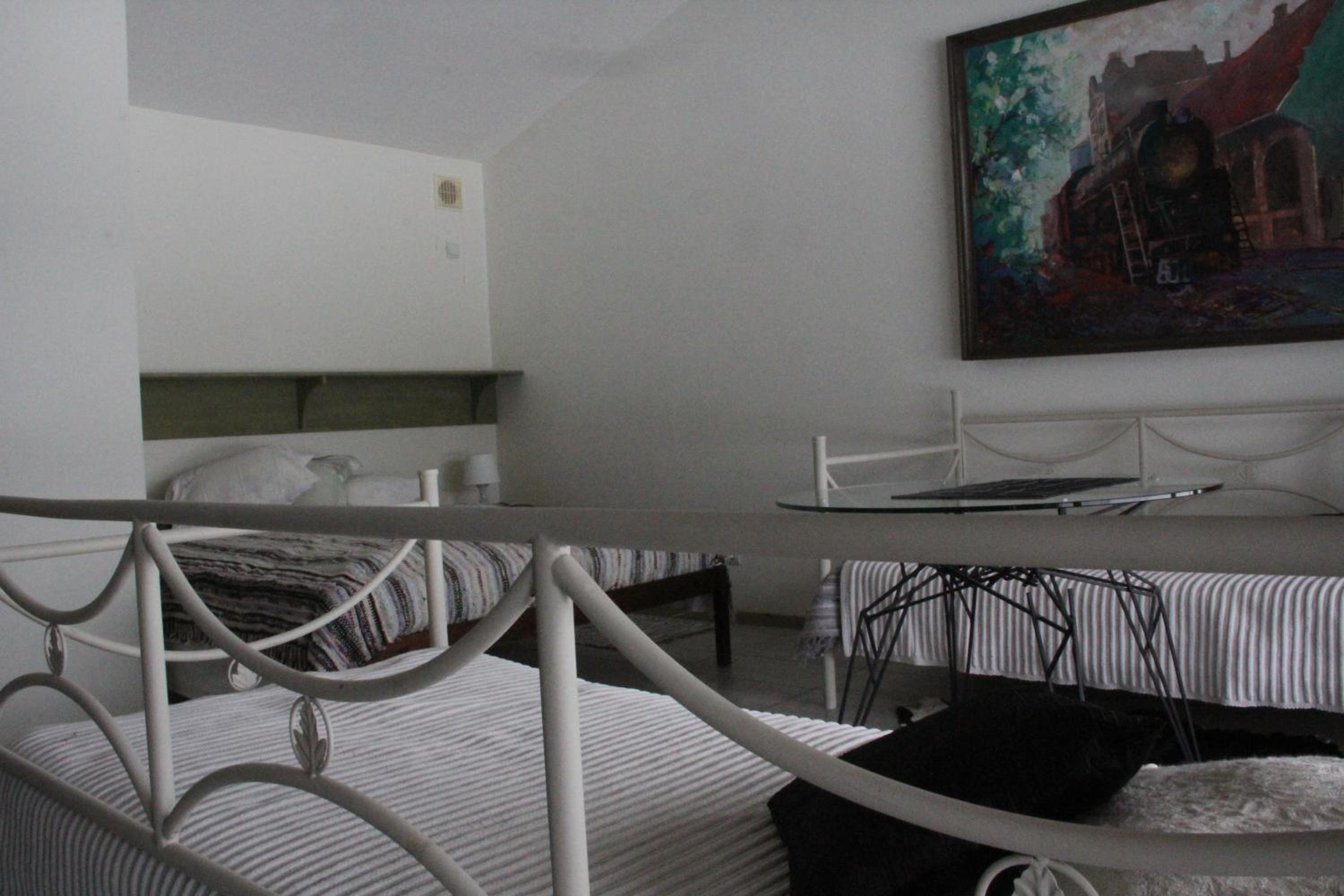 Family Room with Private Bathroom photo 2