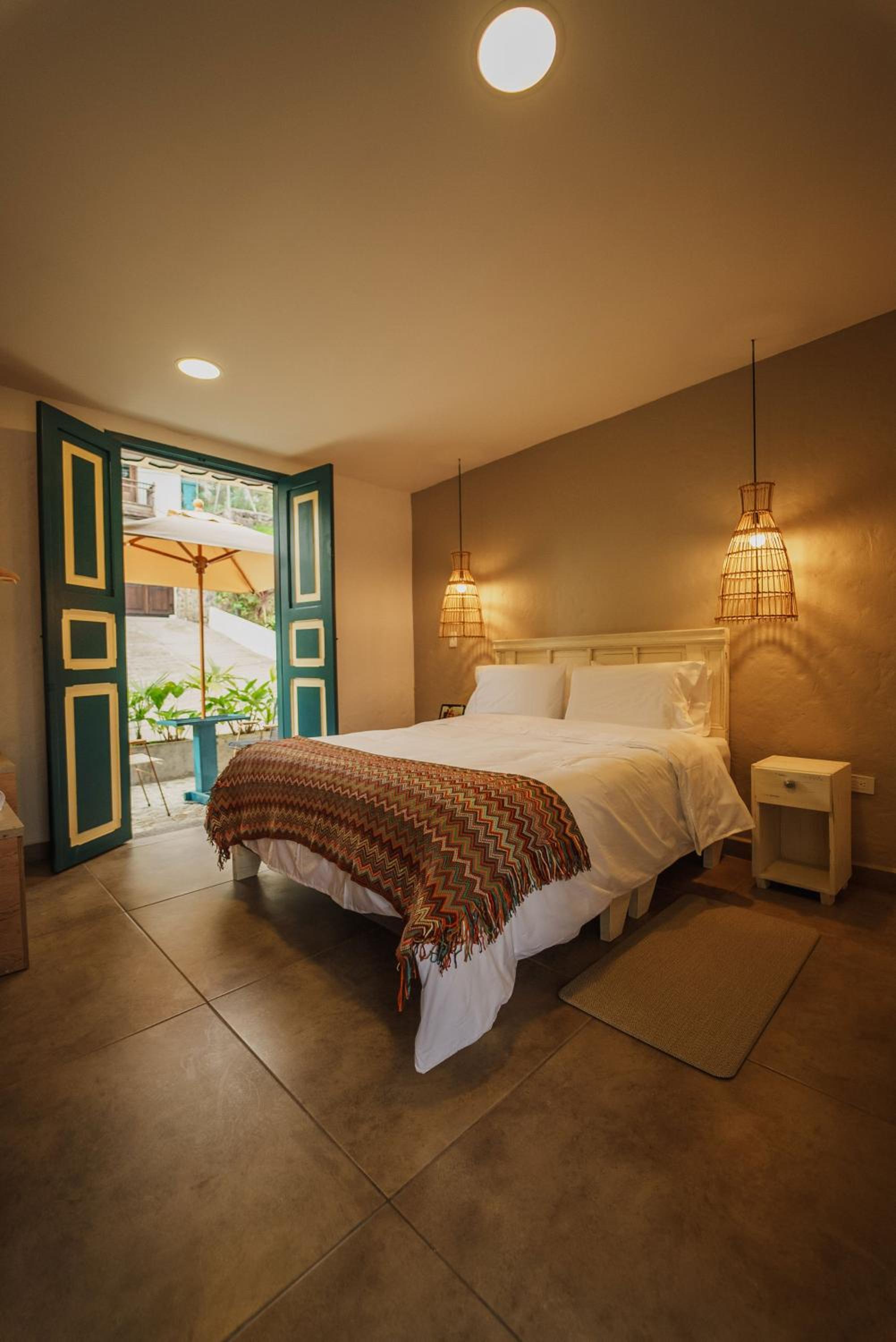 Deluxe Double Room with Balcony photo 3