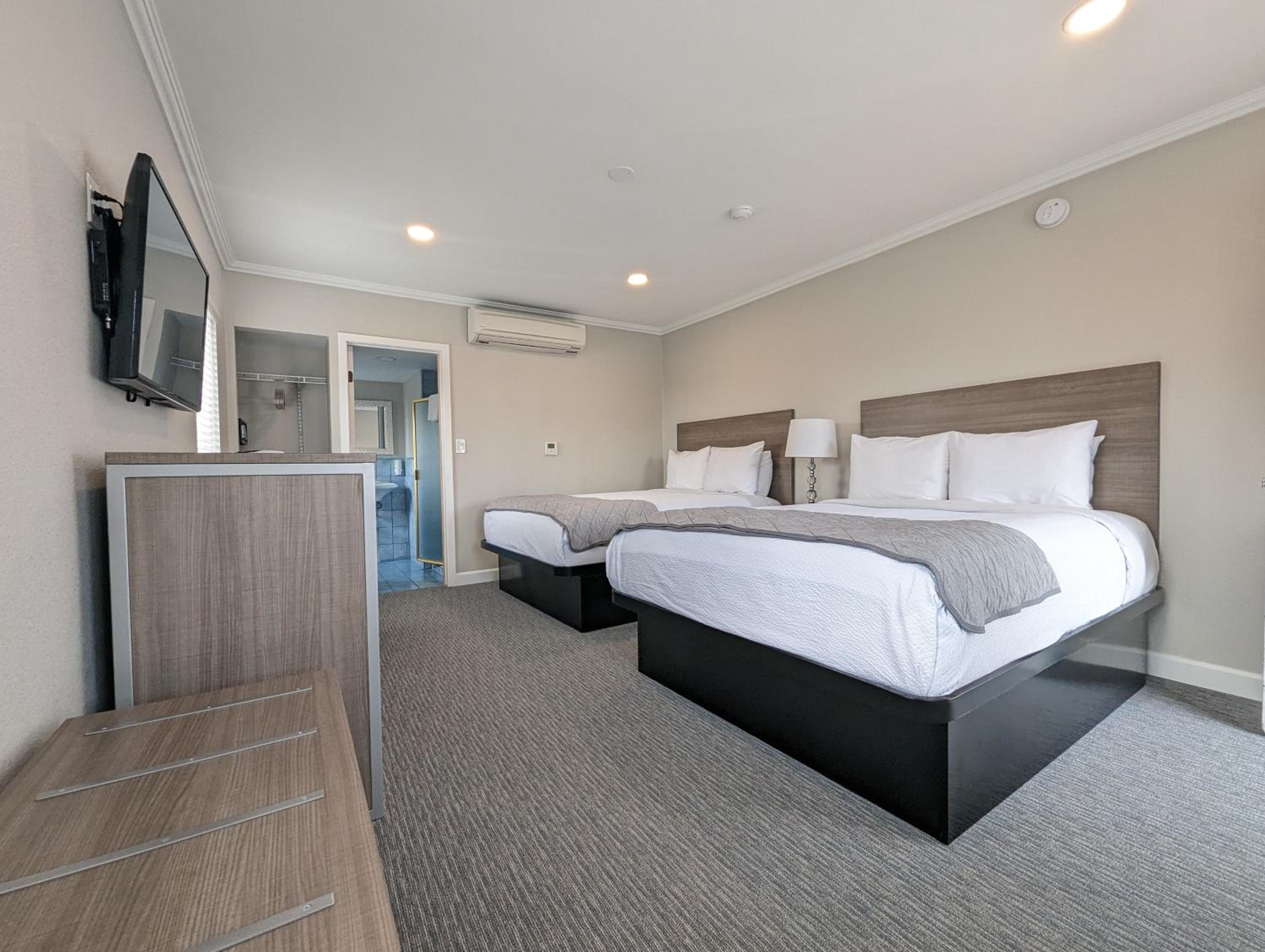 Queen Room with Two Queen Beds