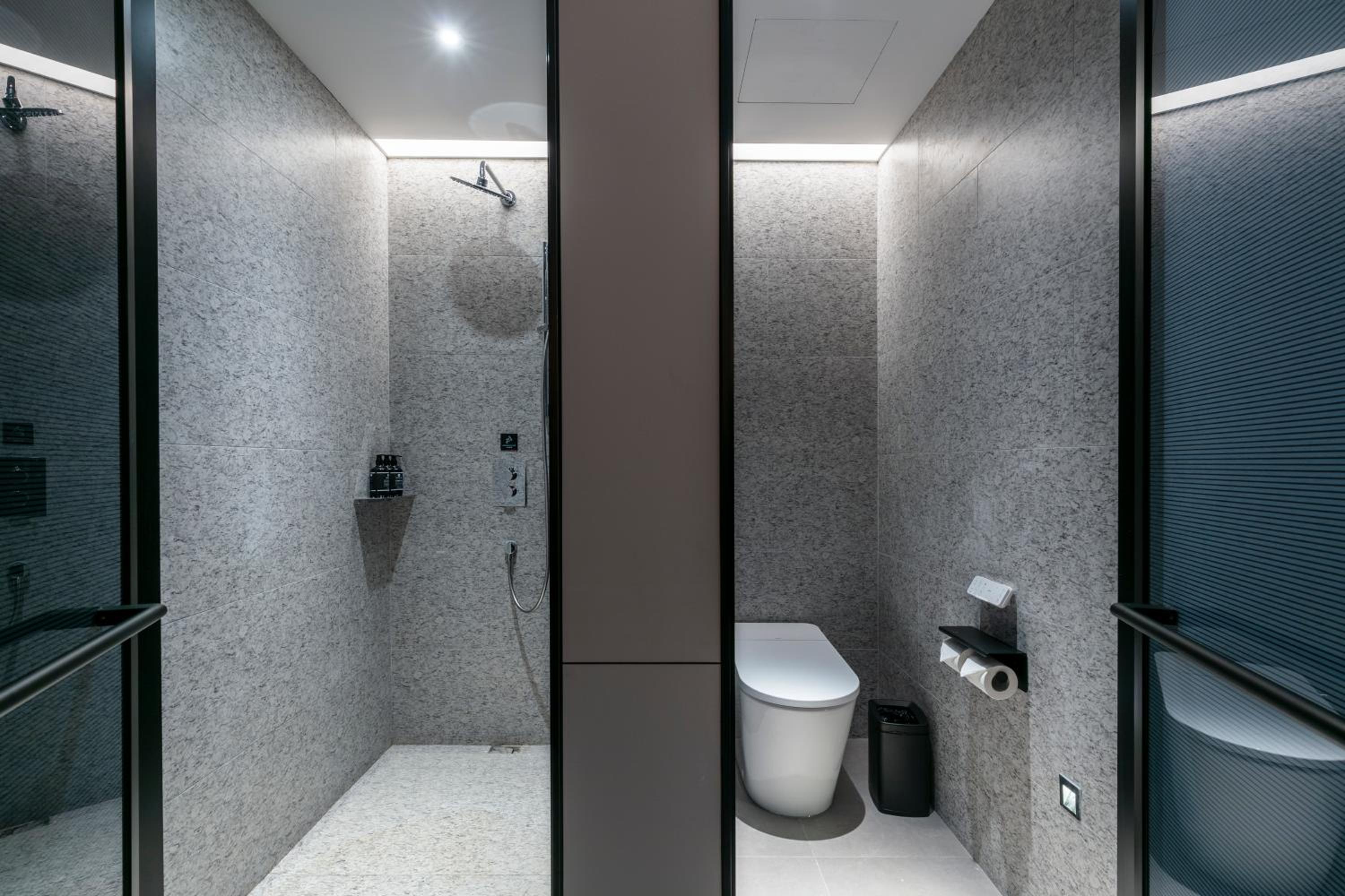 One-Bedroom Suite photo 2