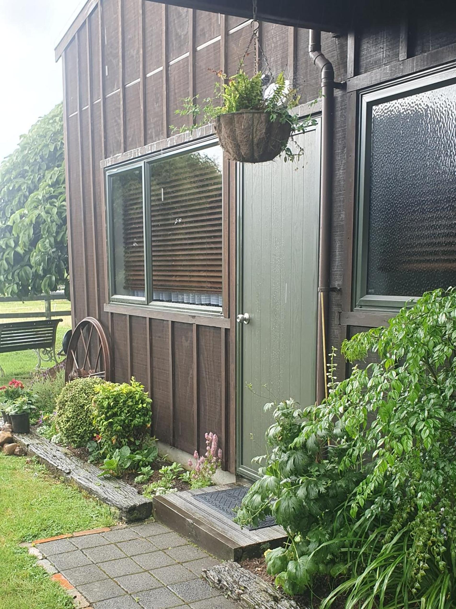 One-Bedroom House photo 1