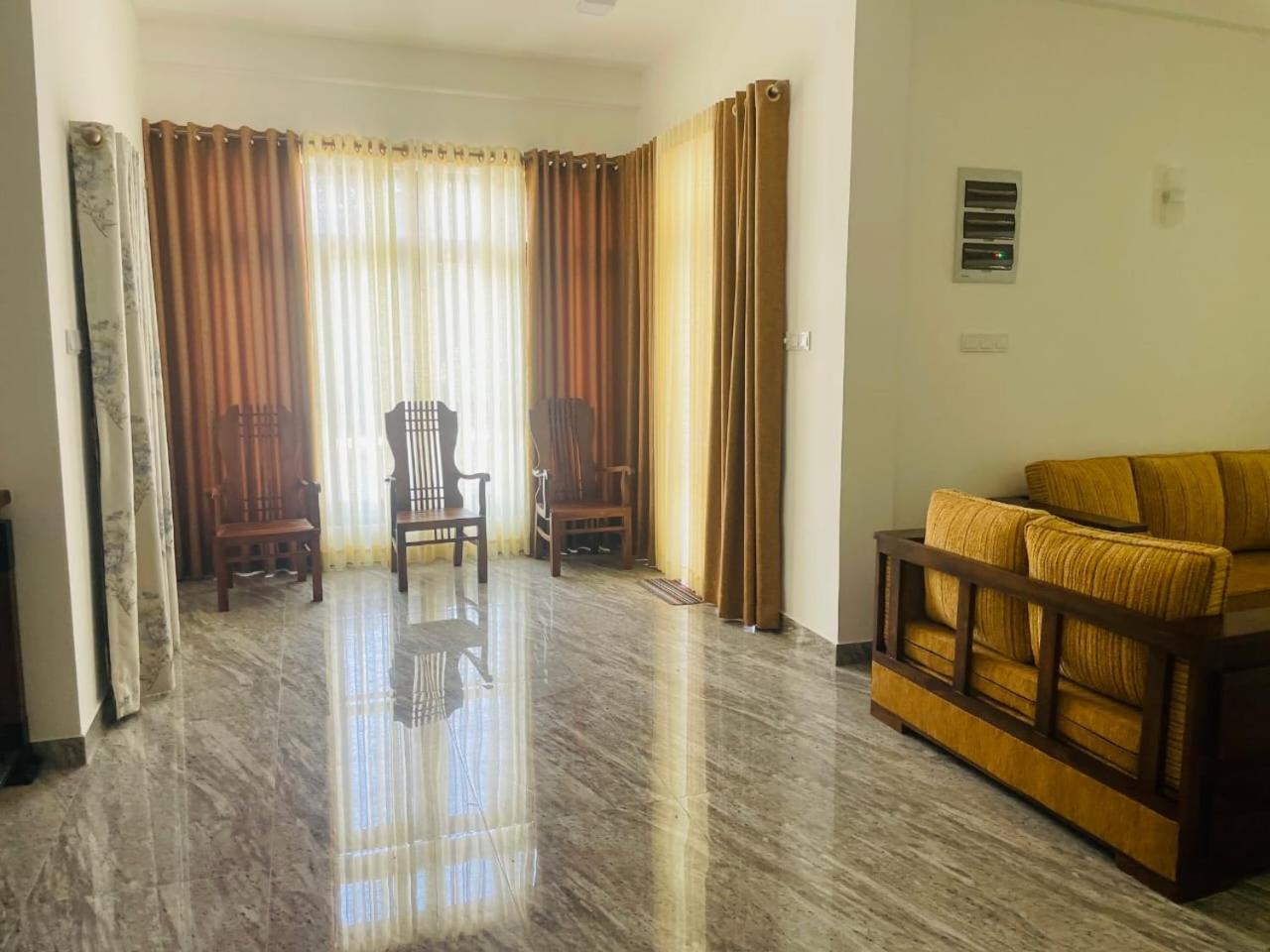 Family Room With Balcony photo 2