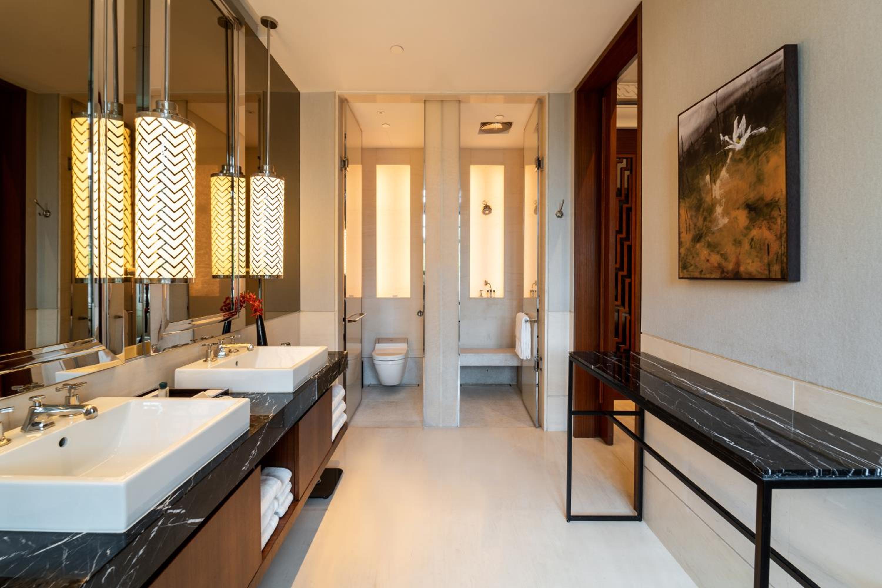 Terrace Room King Bed thumbnail 5