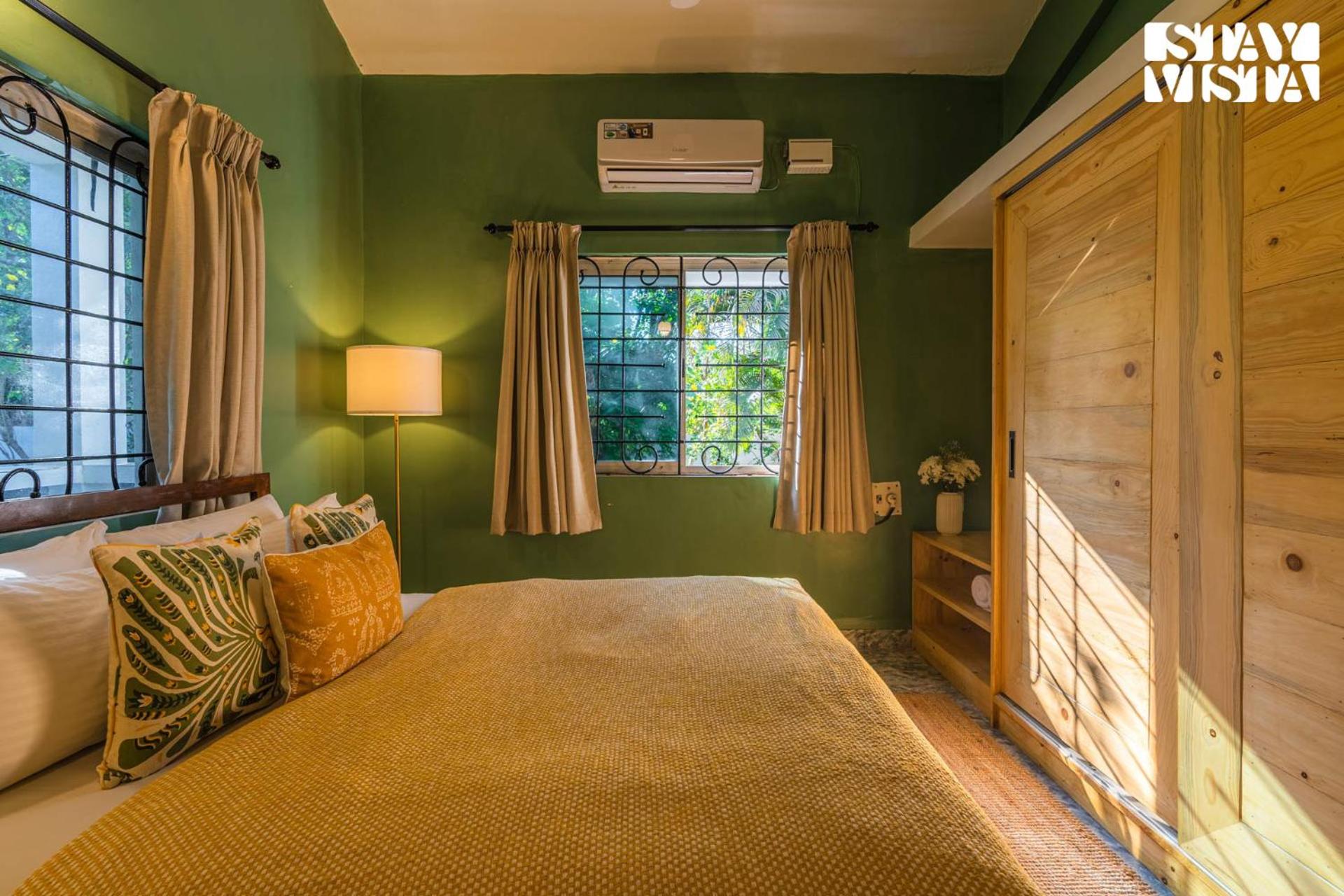 Villa photo 2