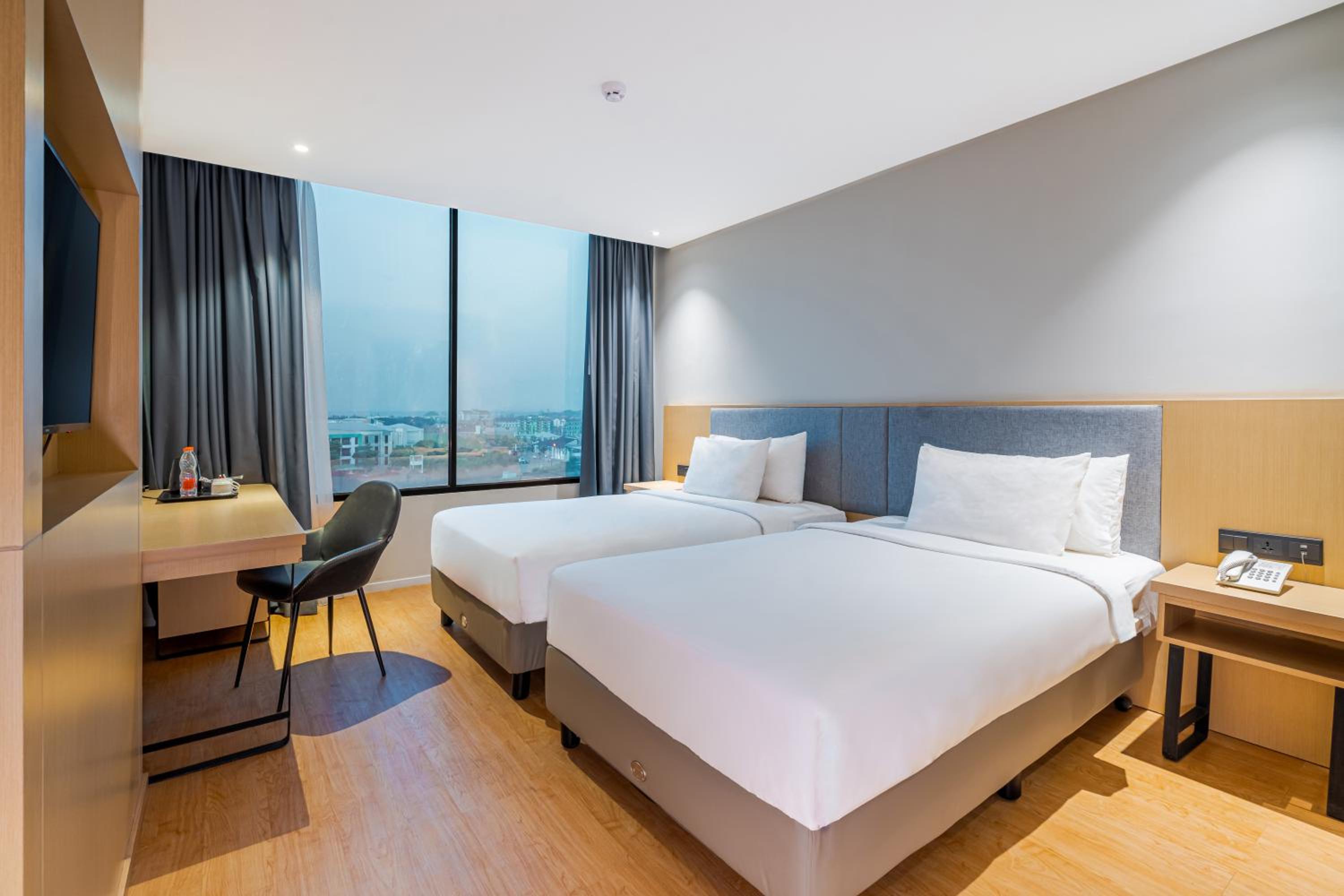 Superior Twin Room - Photo 1