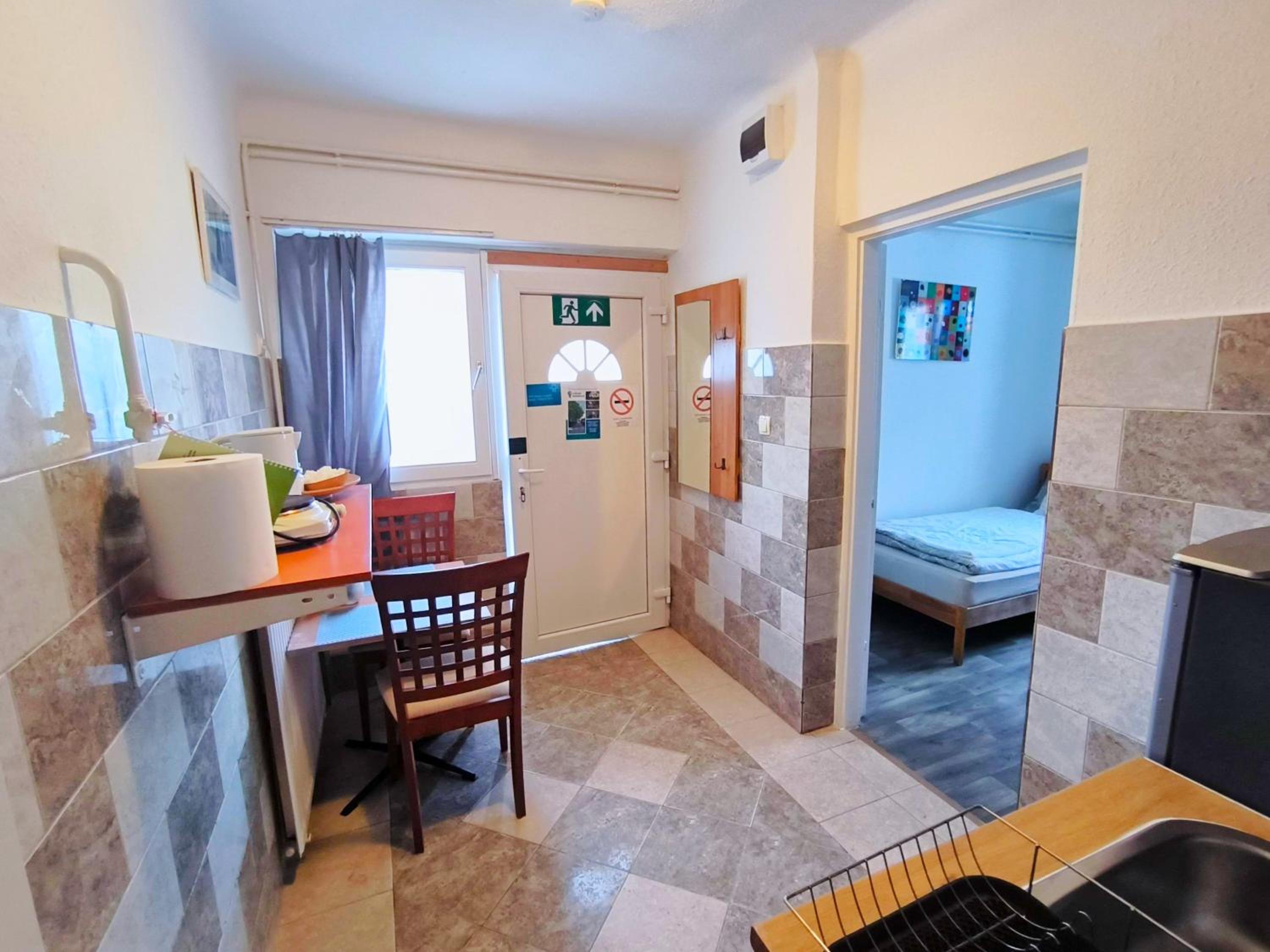 Deluxe Double or Twin Room - Photo 6