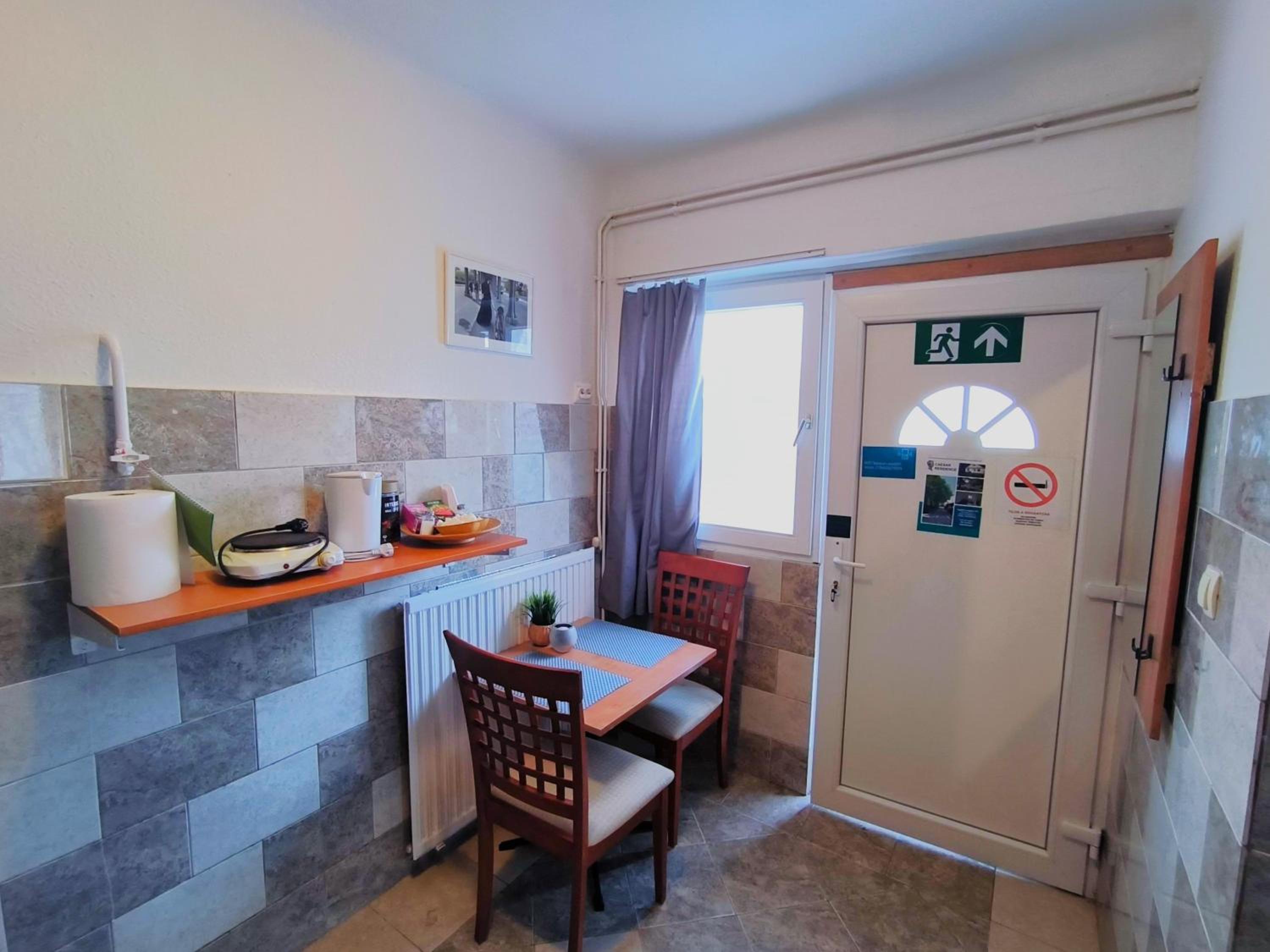Deluxe Double or Twin Room - Photo 11