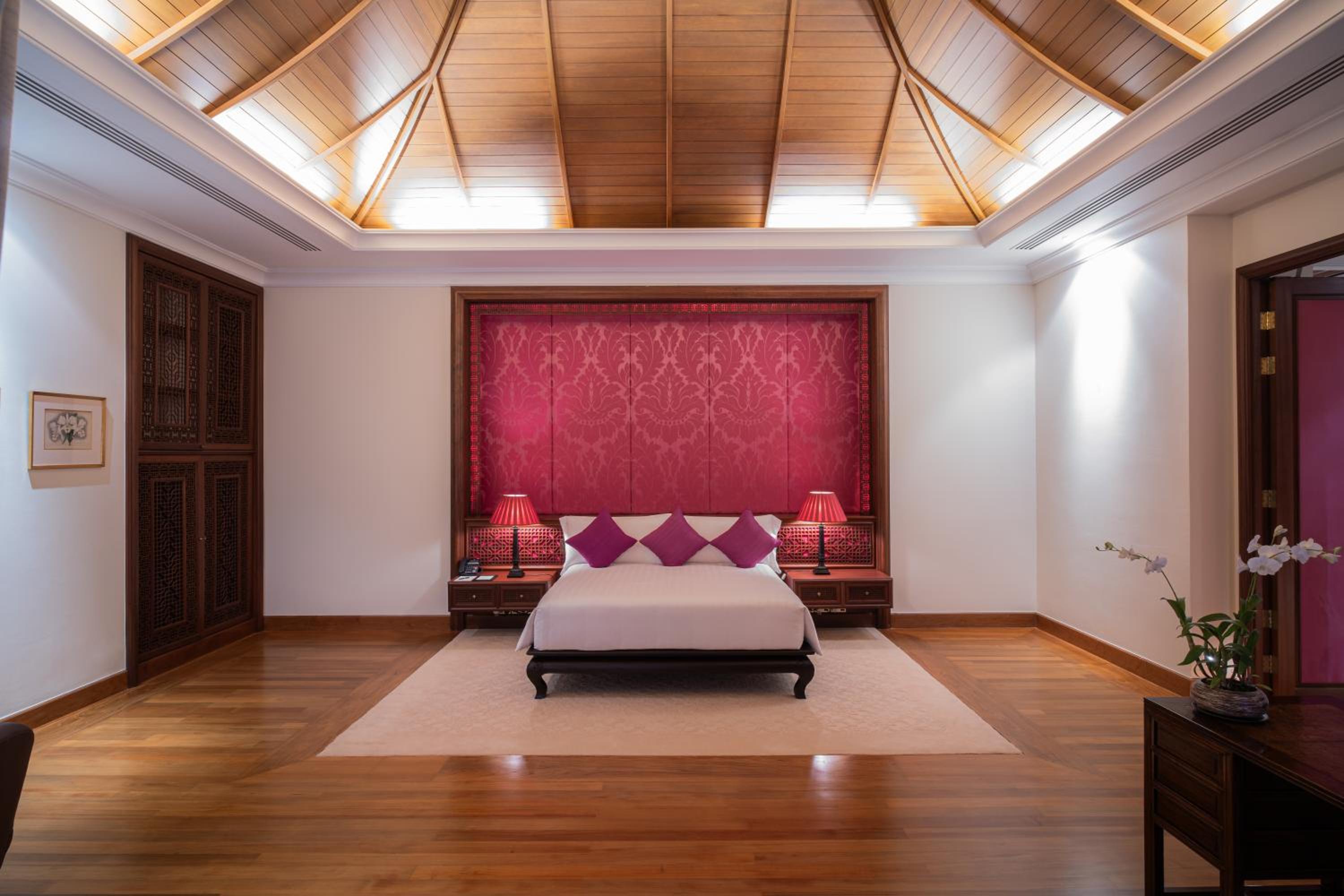 Five-Bedroom Ocean Front Residence  photo 1