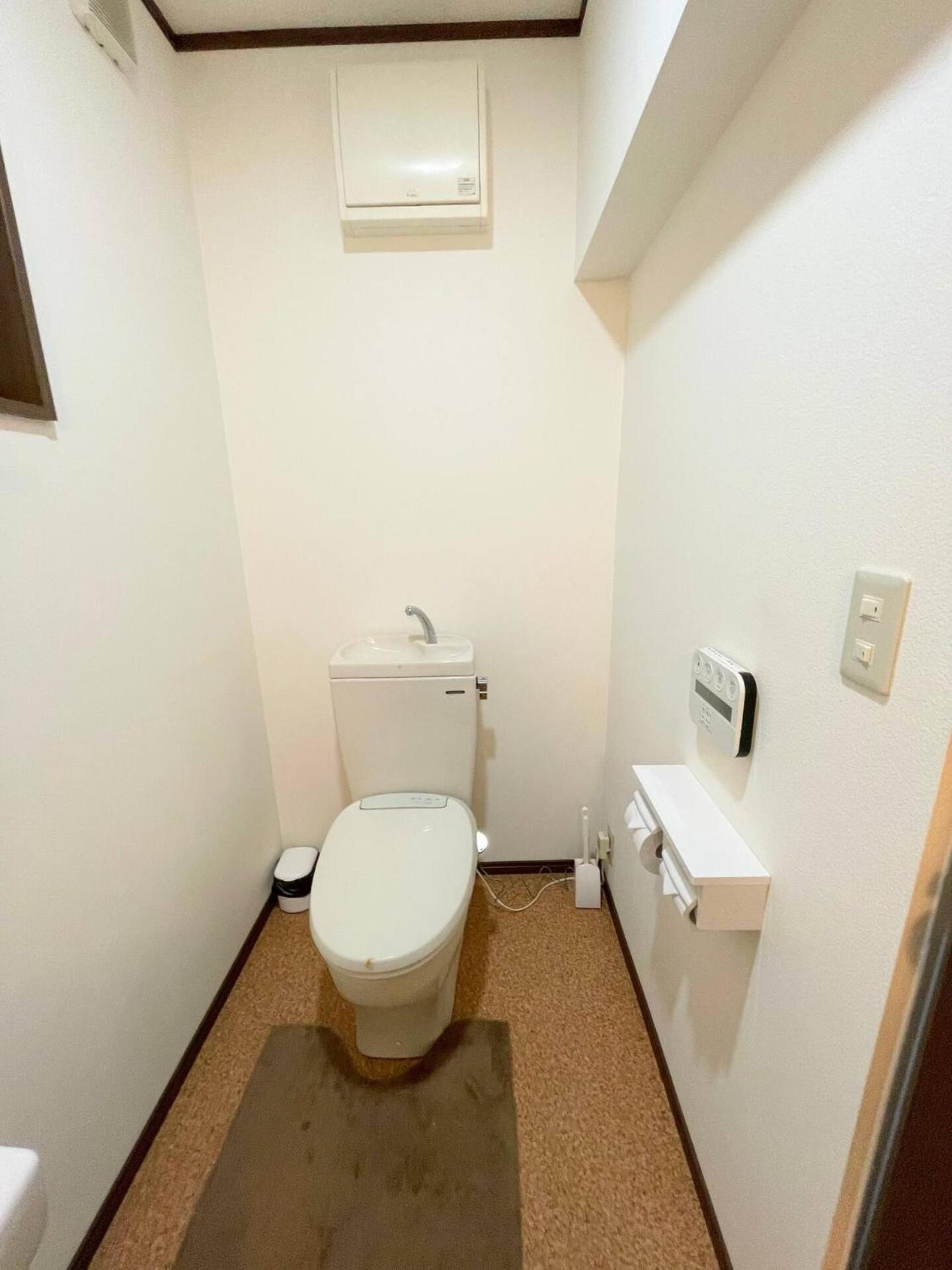 Quadruple Room with Shower - Photo 10