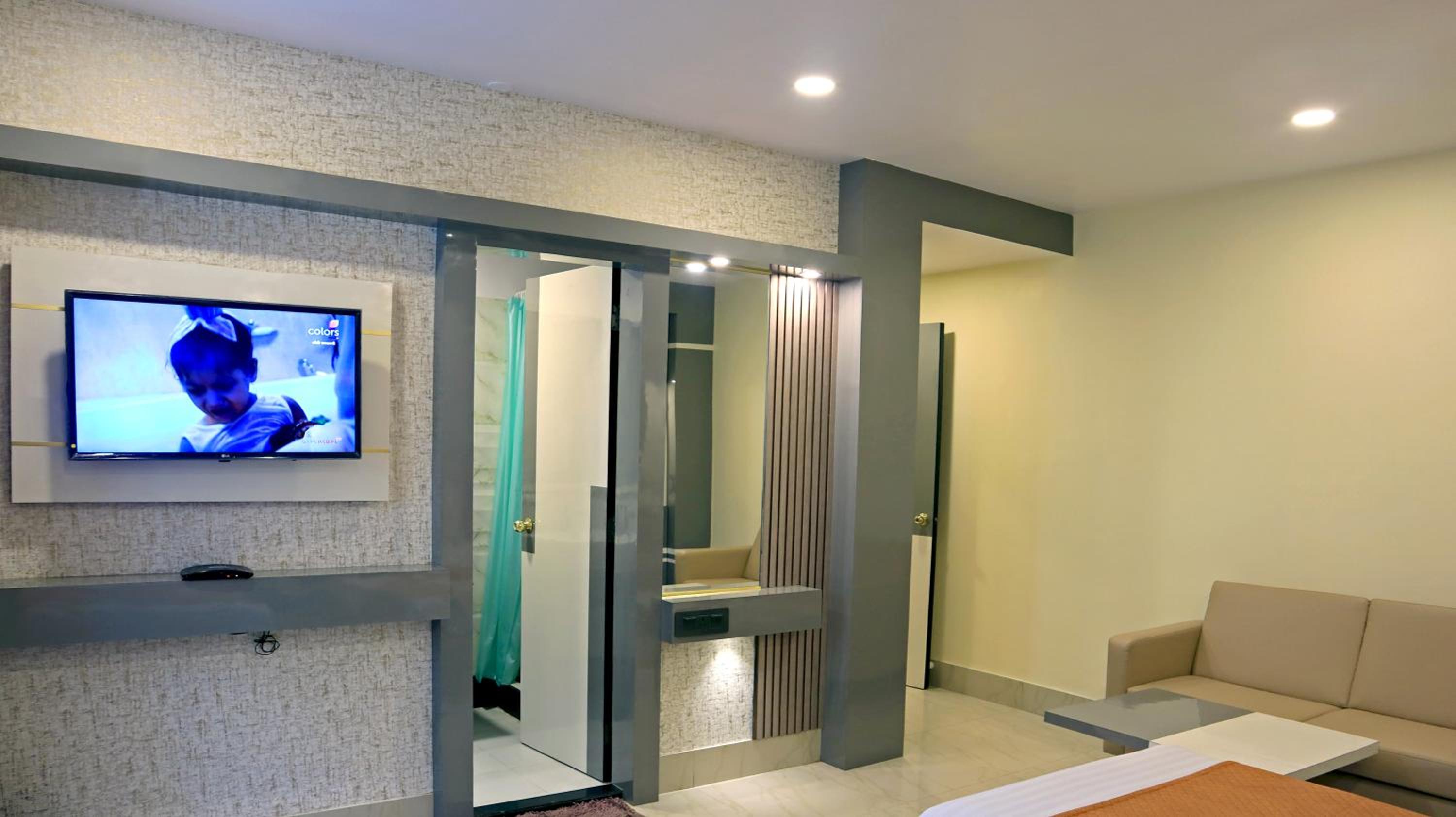 Deluxe Double or Twin Room - Photo 18