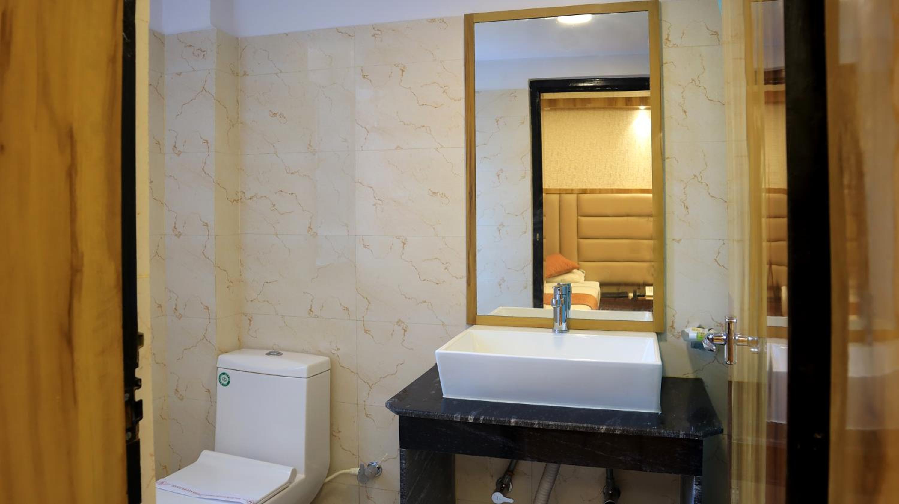 Executive Double or Twin Room - Photo 20