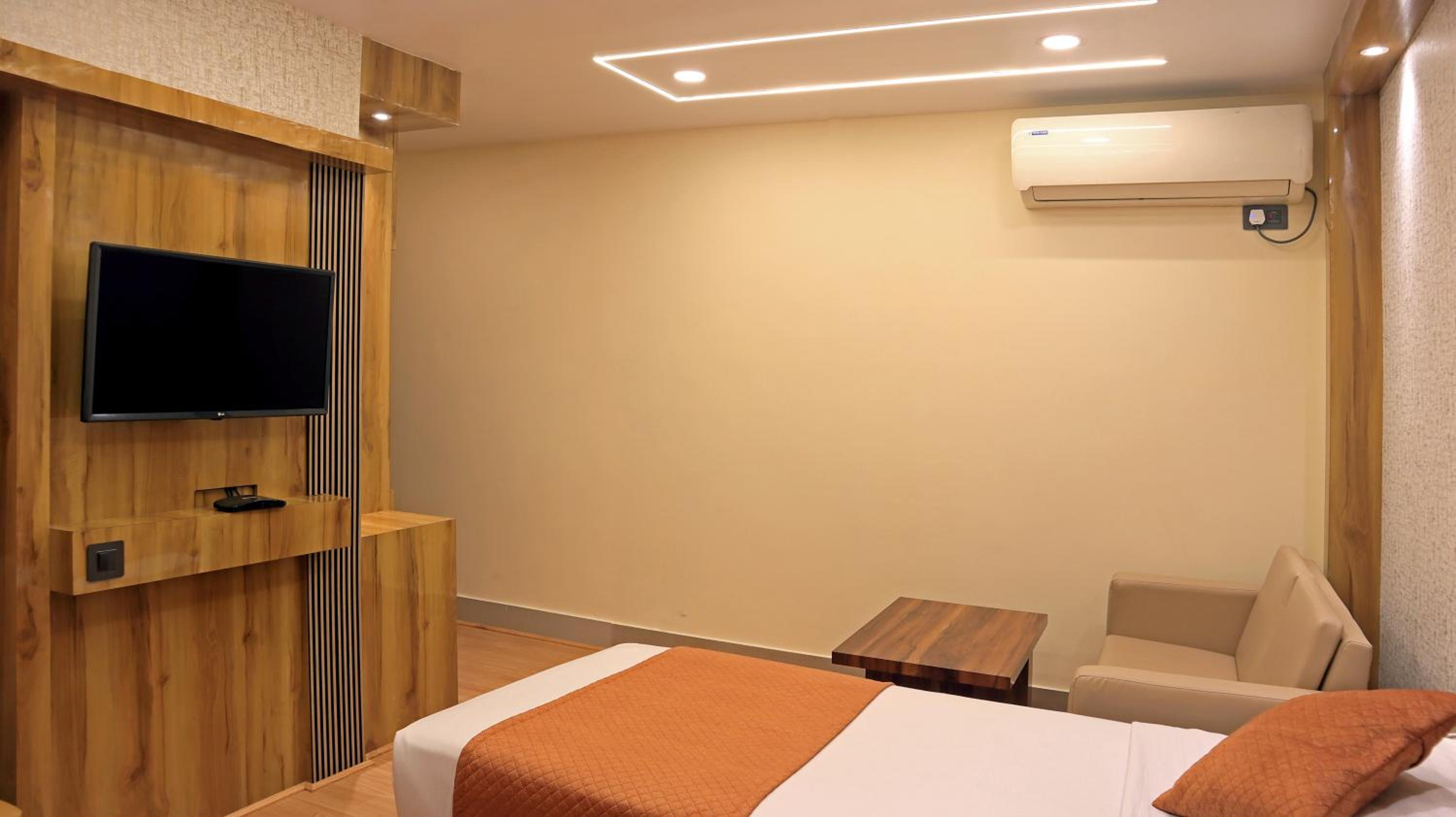 Superior Double or Twin Room - Photo 12