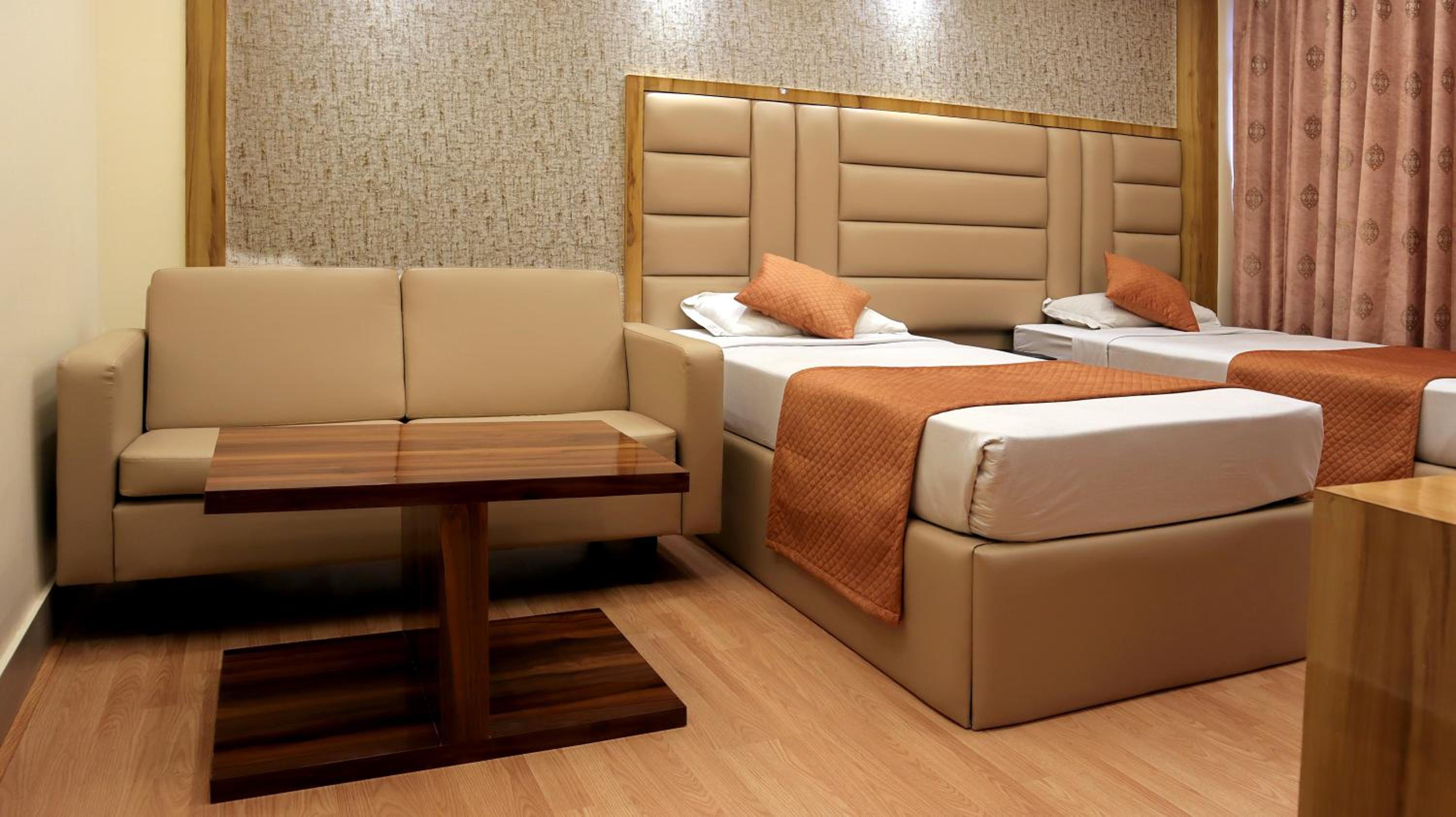 Superior Double or Twin Room - Photo 11