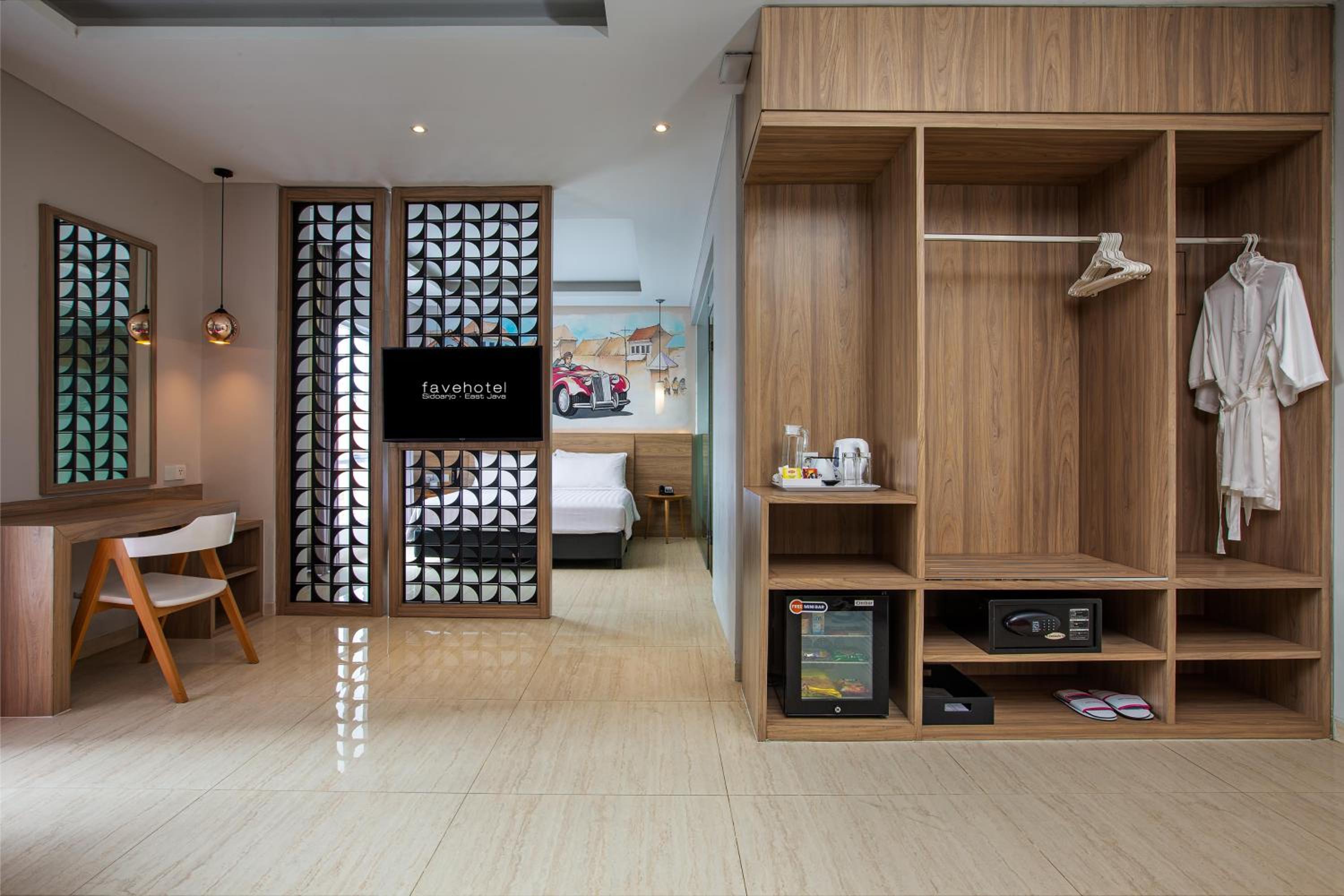 Suite Room - Photo 2