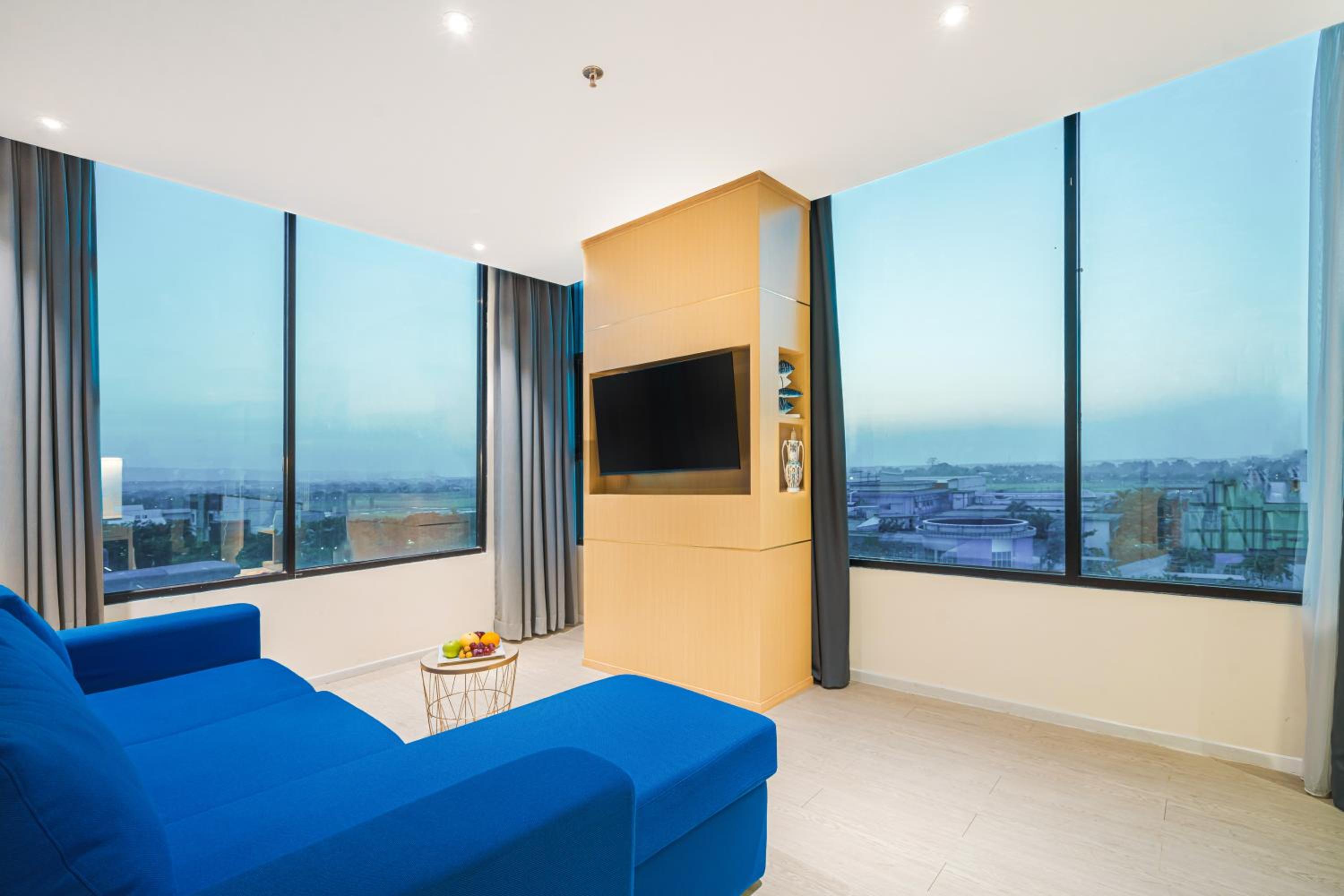 Suite - Photo 4
